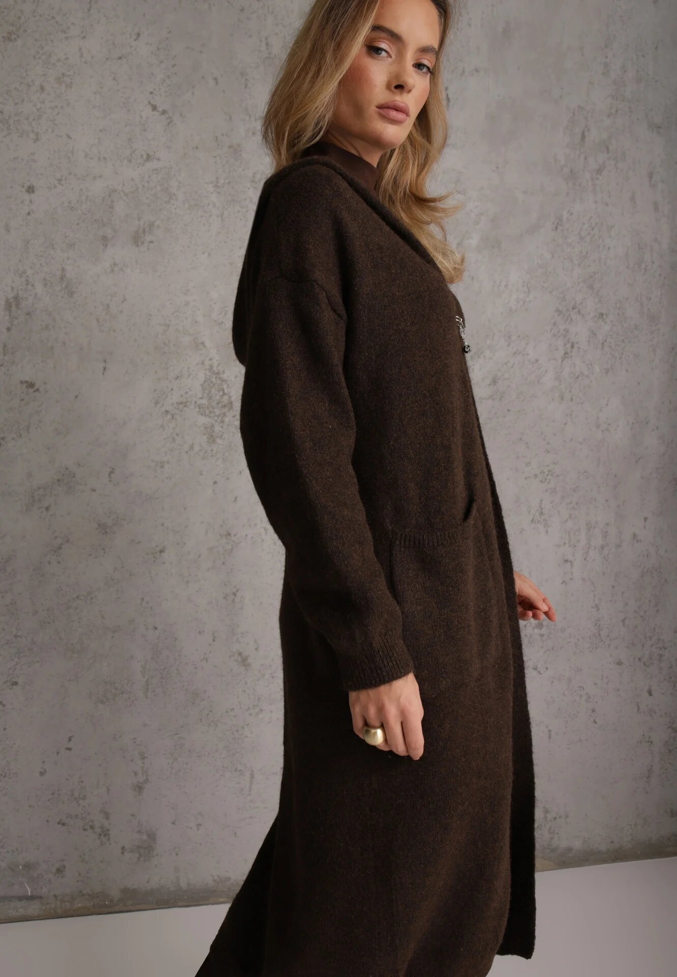 j&x Cardigan maxi neîncheiat cu lână cu glugă și broșă cu lanț Minvelda Maro
