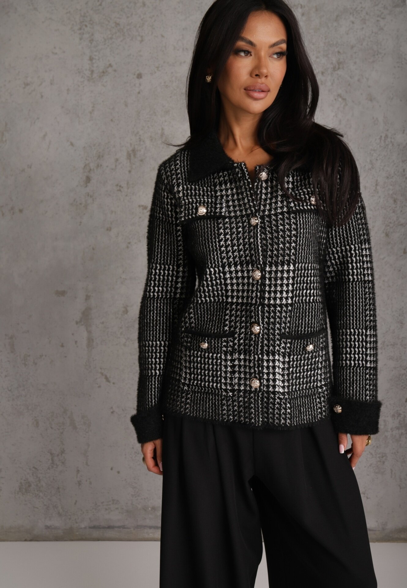 j&x Cardigan tweed cu lână cu nasturi bijuterie și buzunare cu clapă Alveme Negru