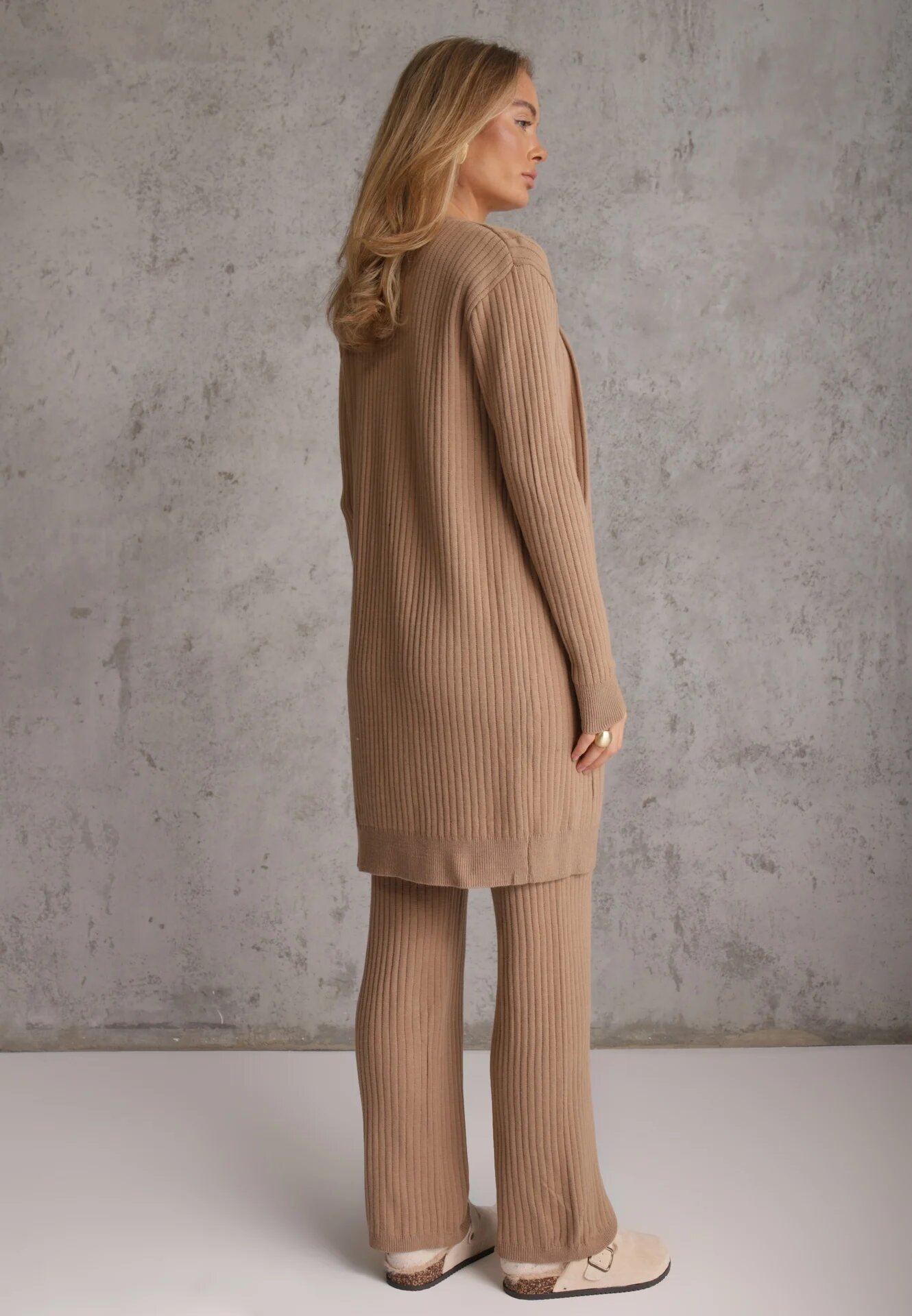 j&x Compleu din 3 piese din tricot cu bumbac: vestă cardigan și pantaloni Nordelia Bej