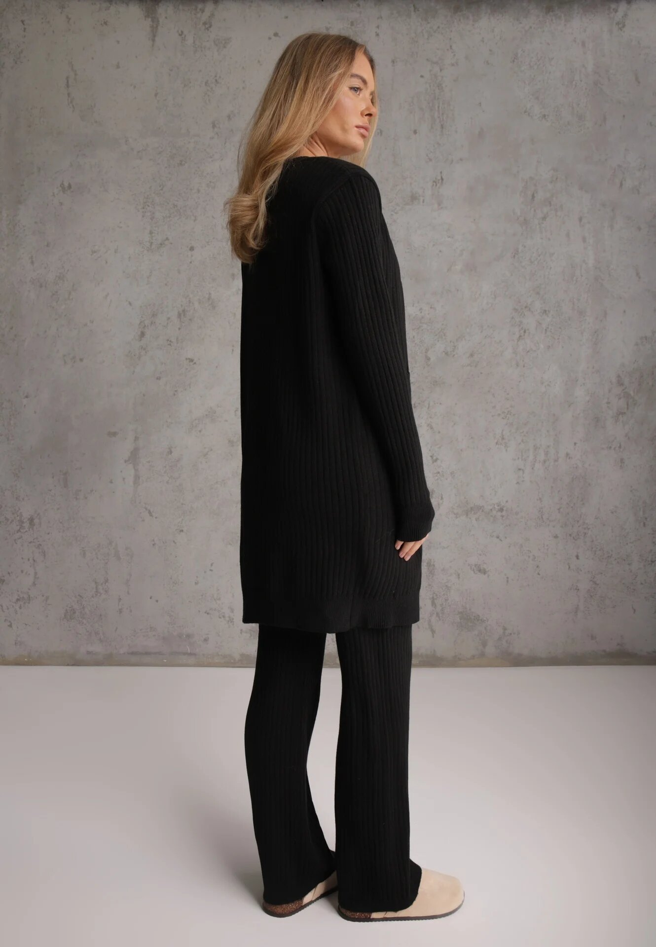 j&x Compleu din 3 piese din tricot cu bumbac: vestă cardigan și pantaloni Nordelia Negru