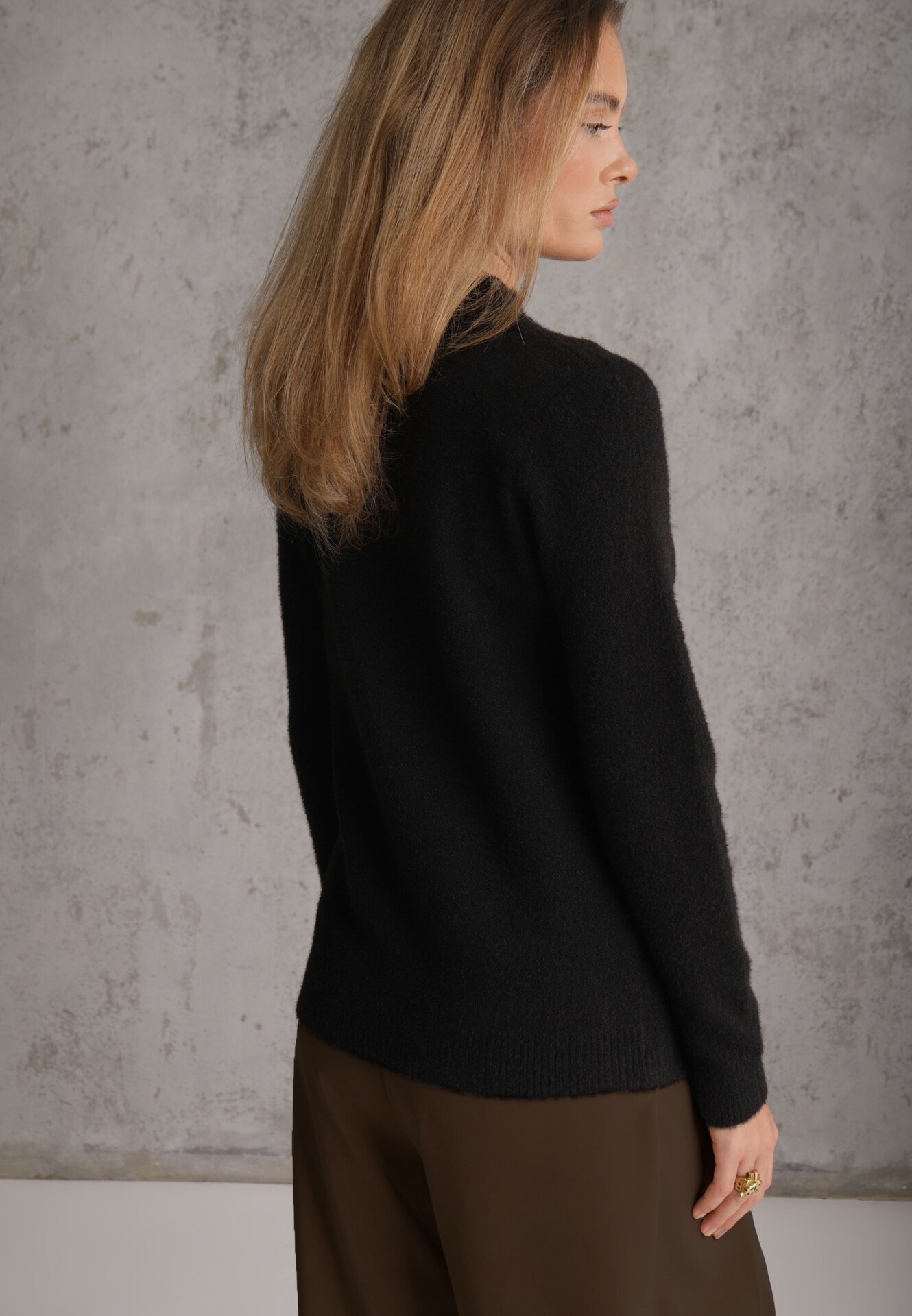 j&x Cu guler înalt cu lână decorat cu manșete striate în stil casual Katlina Negru