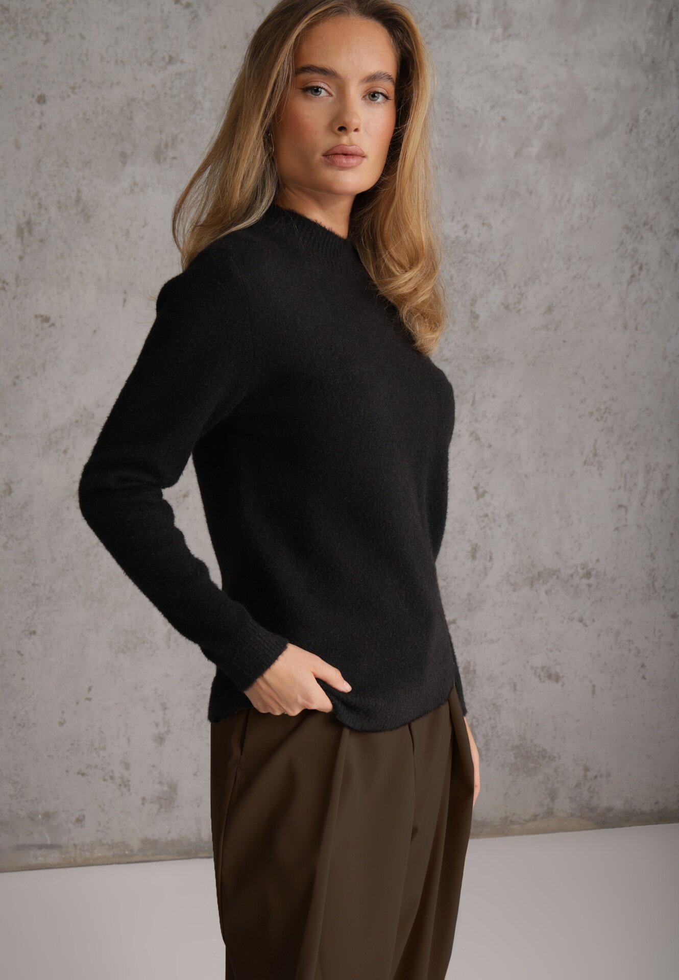 j&x Cu guler înalt cu lână decorat cu manșete striate în stil casual Katlina Negru