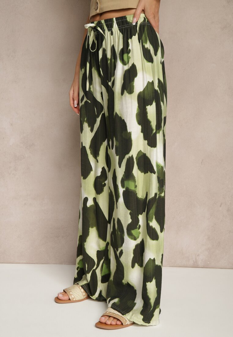 j&x Pantaloni largi verde deschis cu talie înaltă din viscoză cu imprimeu leopard Zeviera