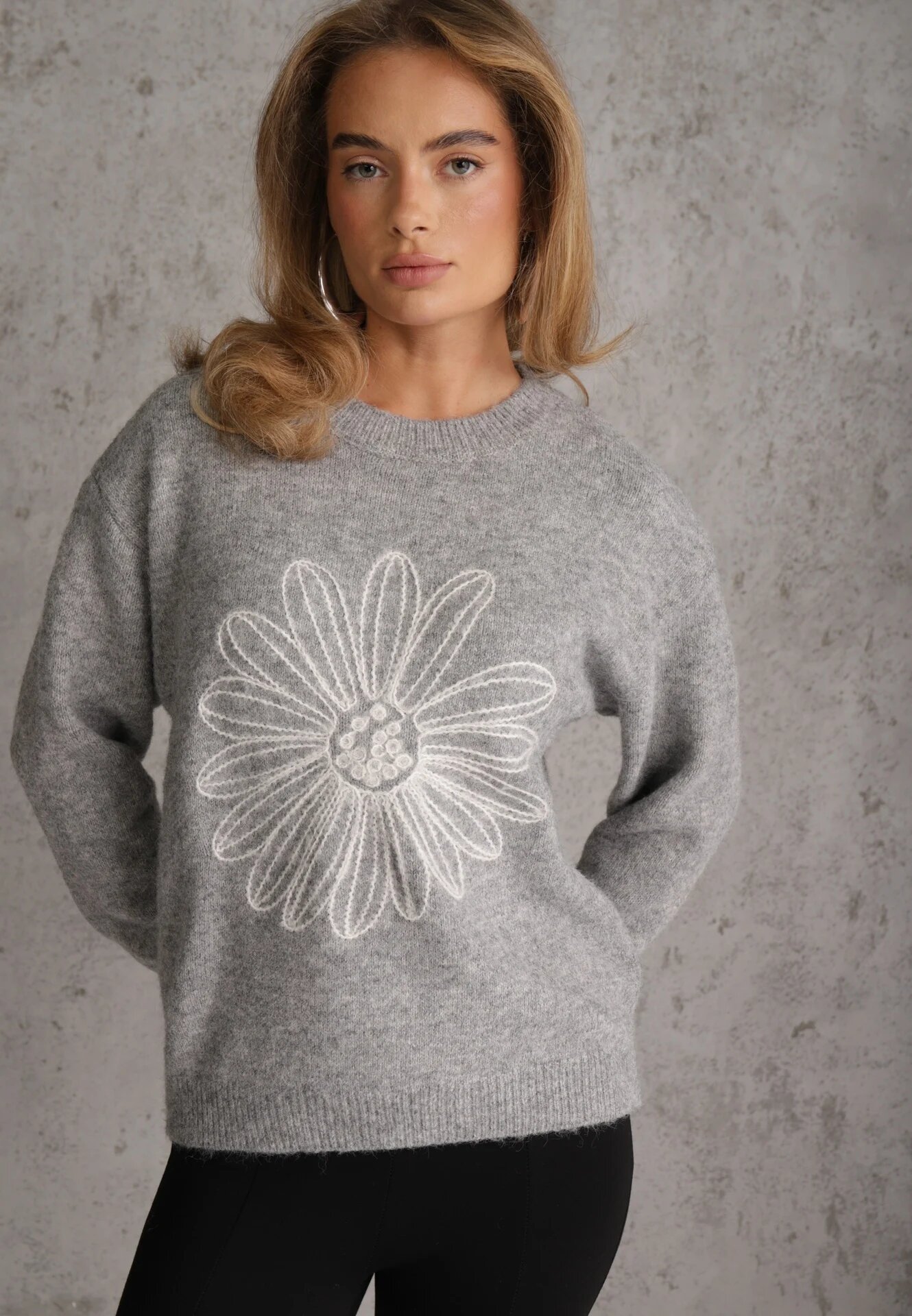 j&x Pulover cu lână bumbac și broderie florală Adetna Gri