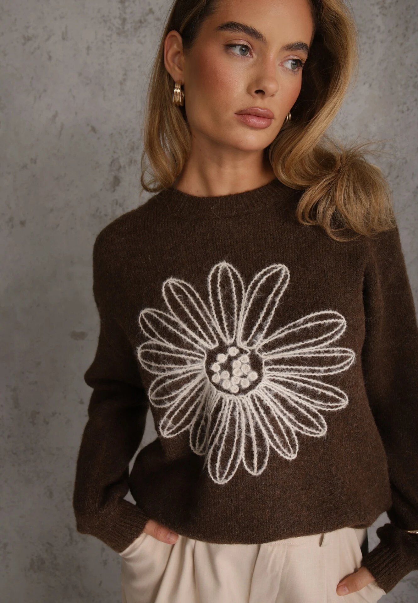 j&x Pulover cu lână bumbac și broderie florală Adetna Maro