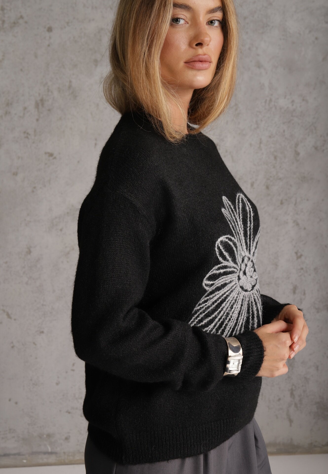 j&x Pulover cu lână bumbac și broderie florală Adetna Negru