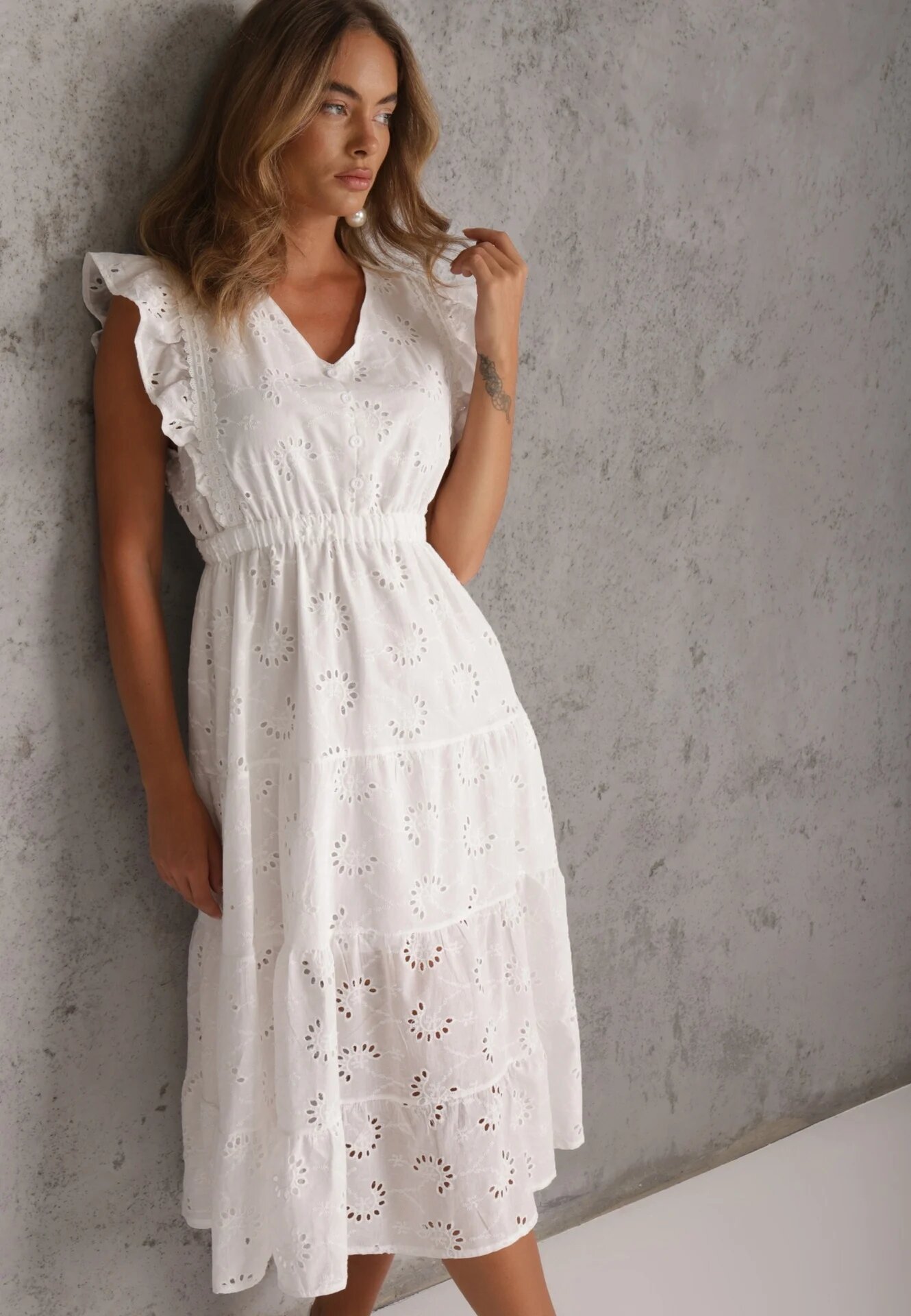 j&x Rochie Albă Cloș cu finisaj ajurat cu volan Melolia