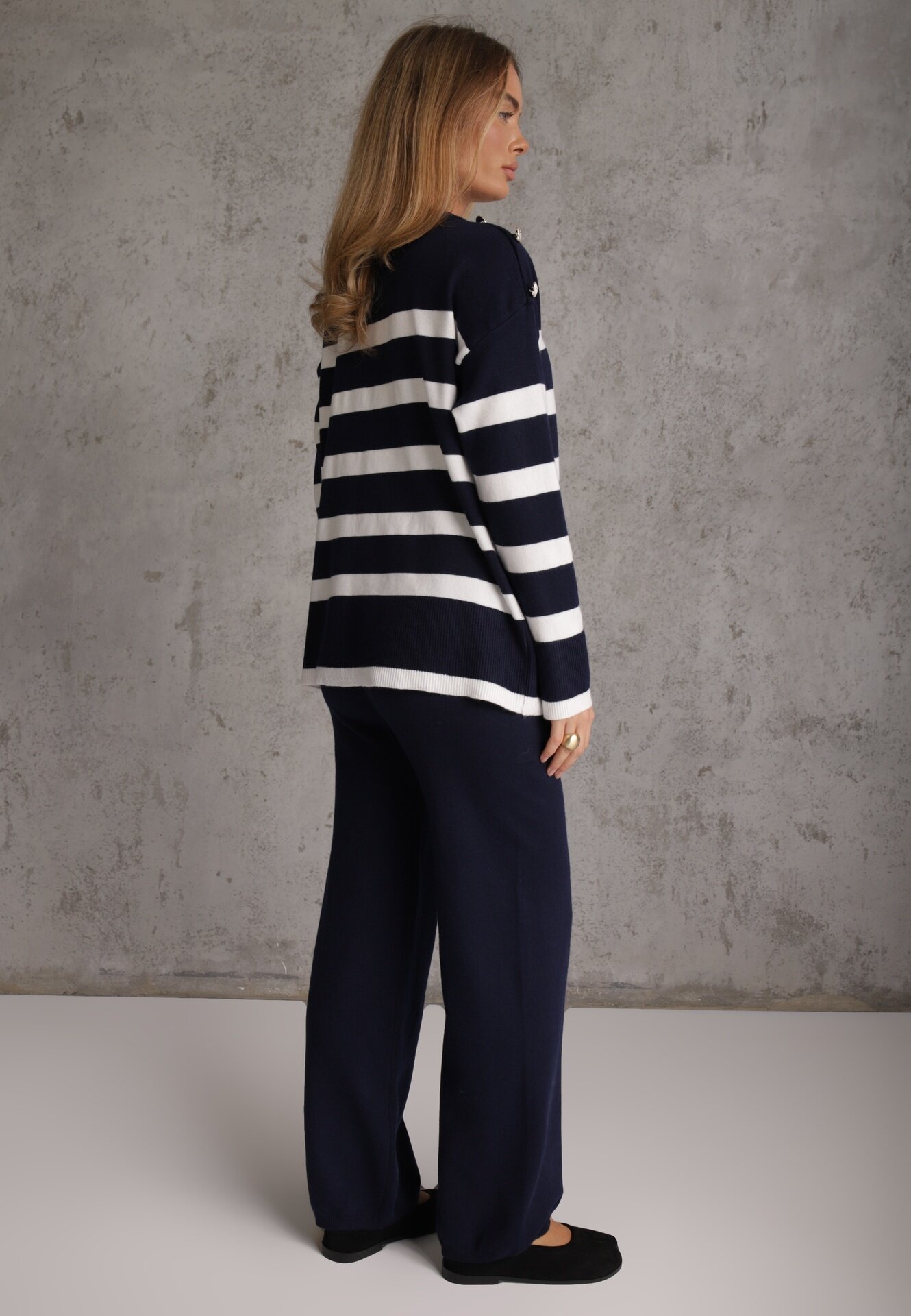 j&x Set din tricot cu bumbac pulover în dungi cu nasturi decorativi și pantaloni Yatis Bleumarin