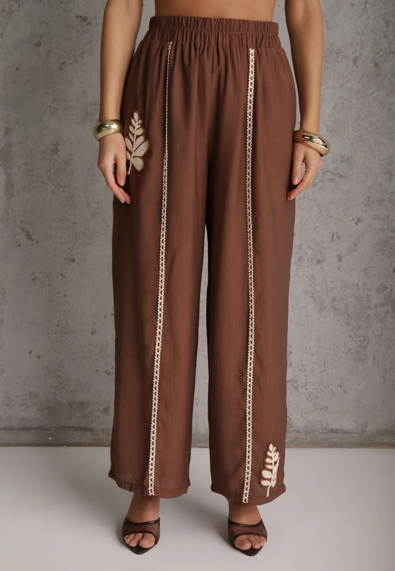 j&x Set din viscoză: cămașă și pantaloni cu aplicații croșetate Urasen Maro