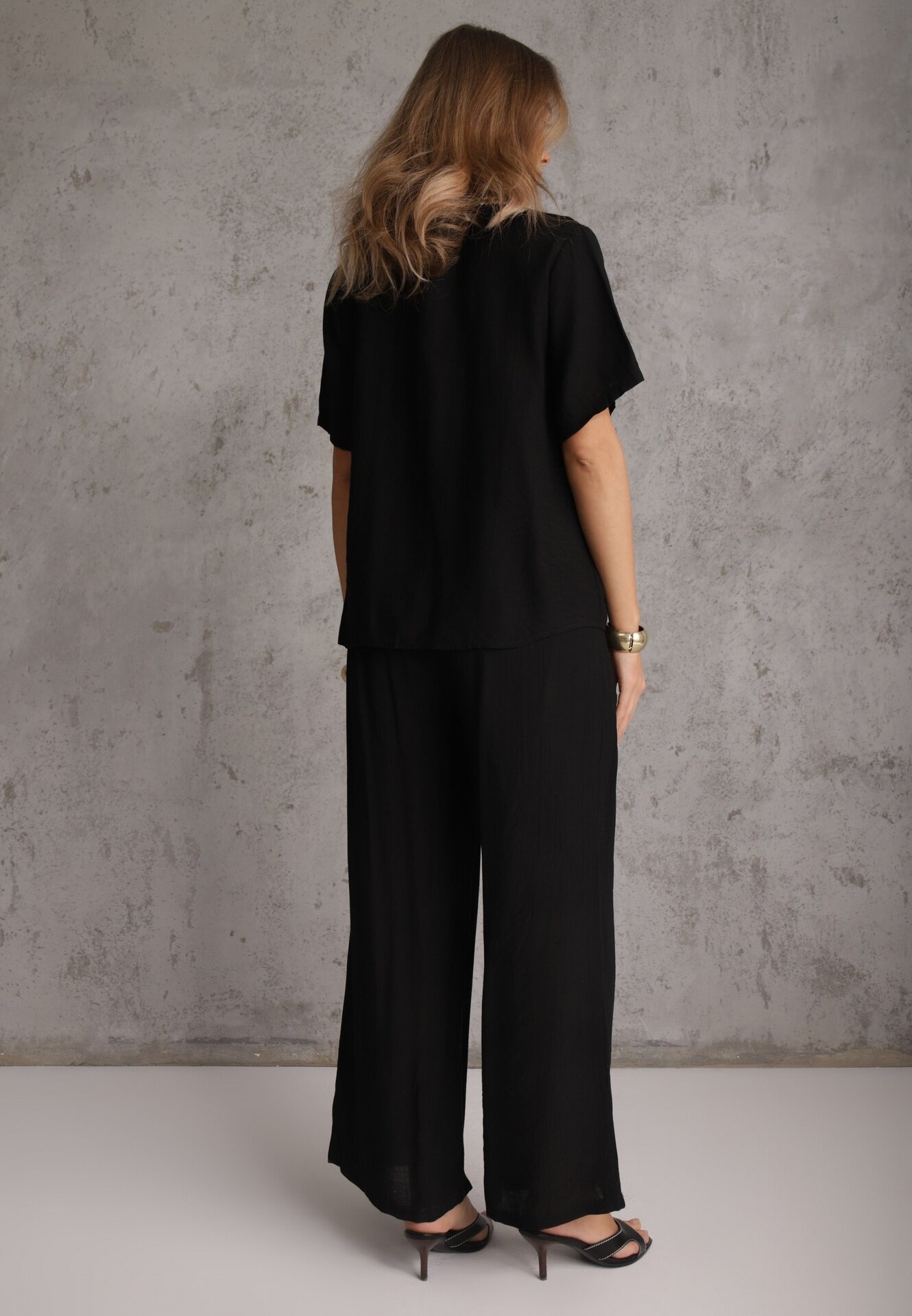 j&x Set din viscoză: cămașă și pantaloni cu aplicații croșetate Urasen Negru