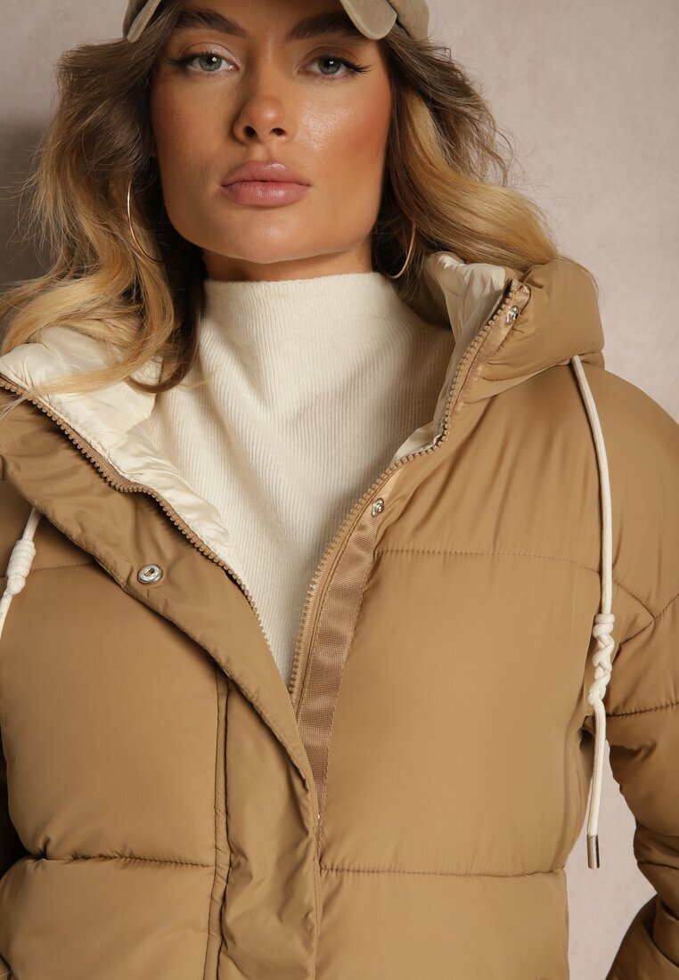 jstyle Geacă Tip cutie Bej deschisă cu glugă și buzunare decorată cu cusături matlasate Issenia