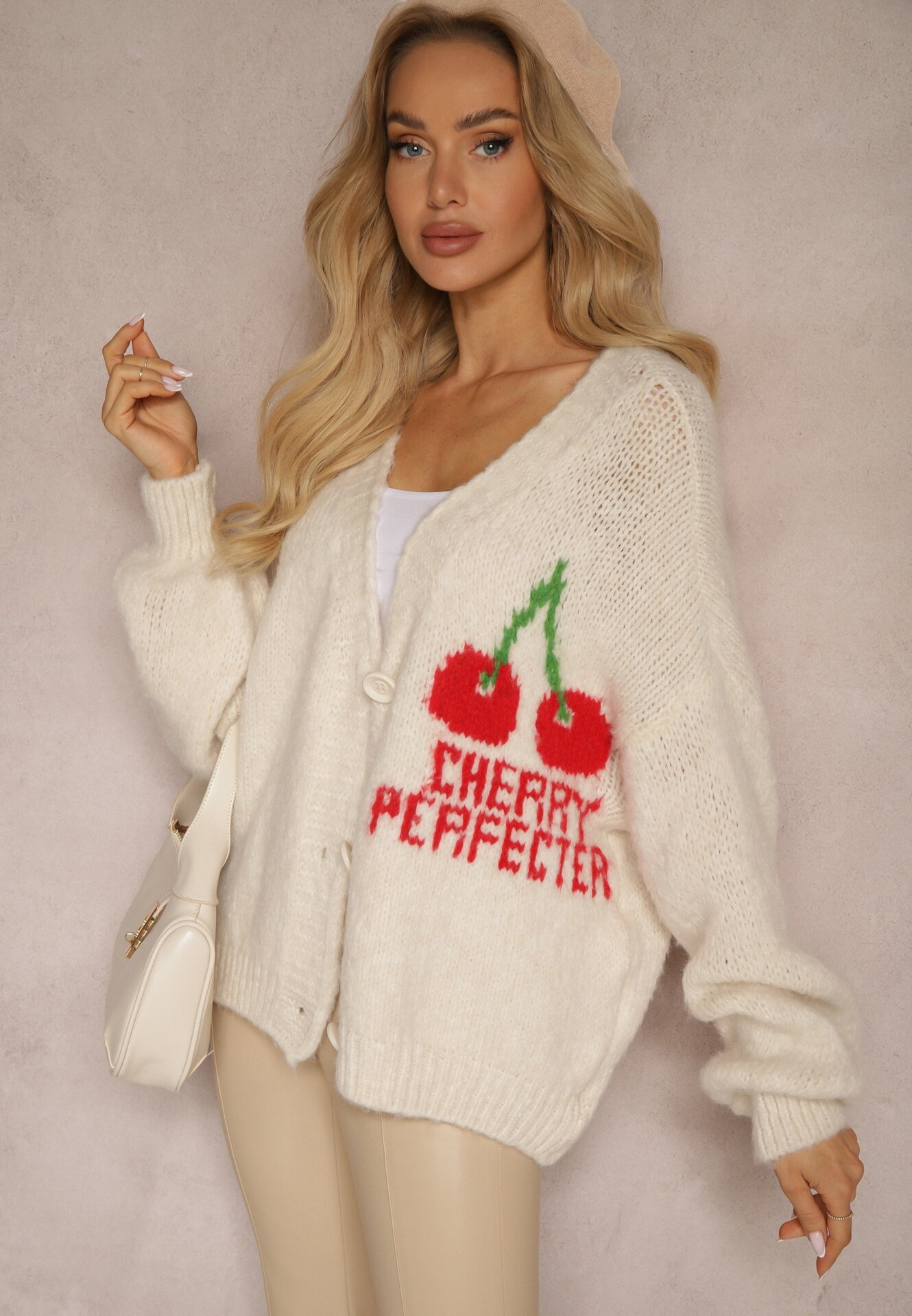 jumelle Cardigan bej deschis cu amestec de lână cu inscripție și cireașă Benana