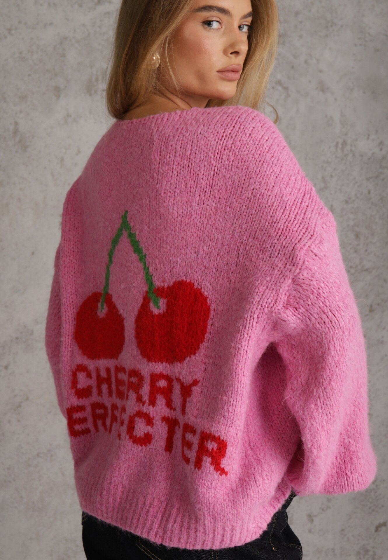 jumelle Cardigan Fuchsia cu amestec de lână cu inscripție și cireașă Benana