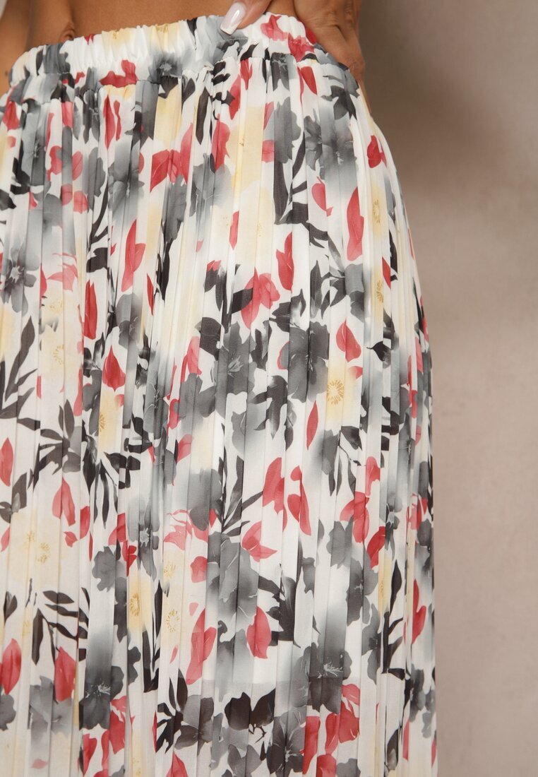 jumelle Pantaloni Negri-Roșii High Waist Decorați cu Pliuri și cu Imprimeu Floral Folamea