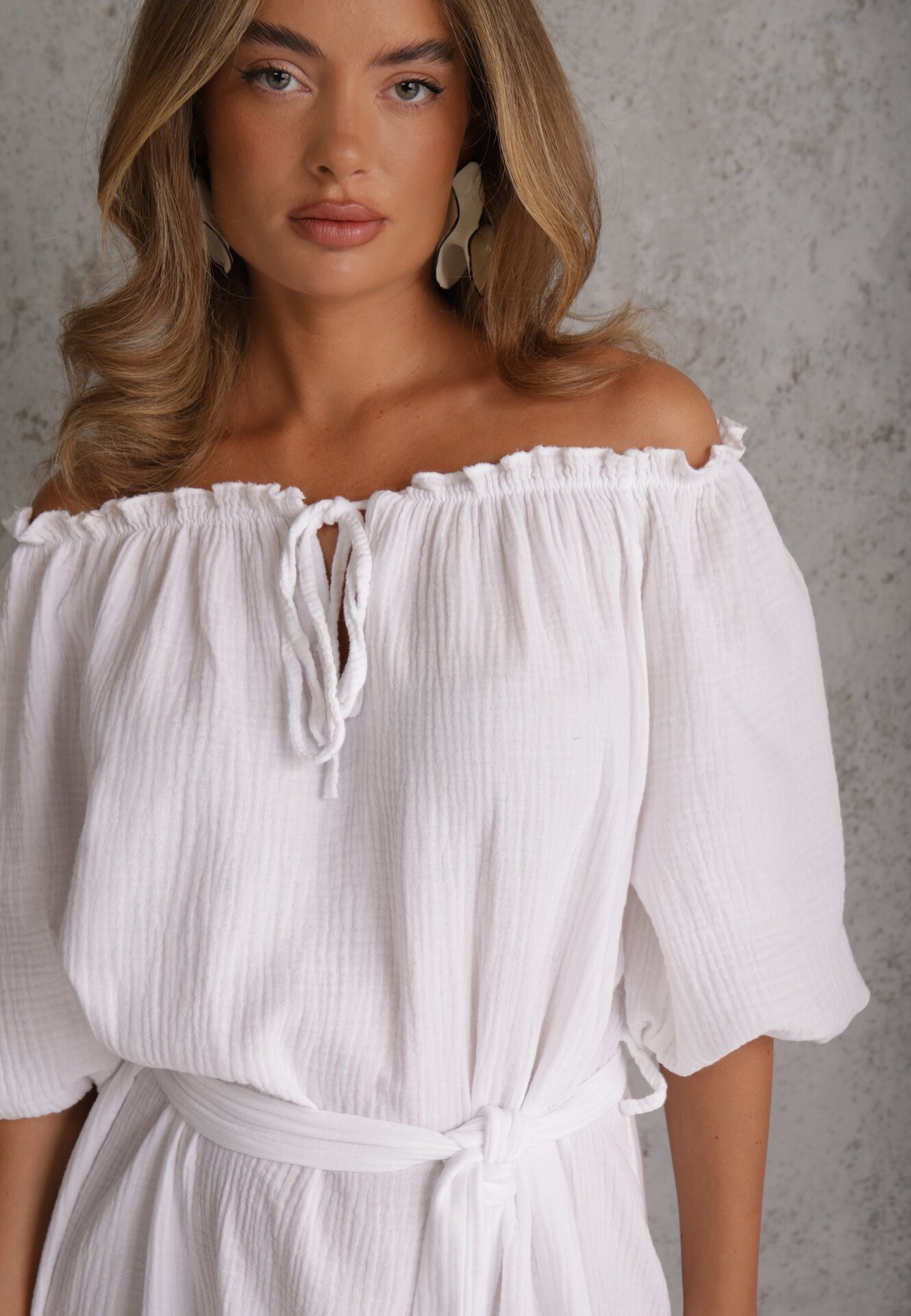 jumelle Rochie Albă Din Bumbac Din Mușelină Legată La Decolteu Cu Cordon Și Elastic În Talie Tasda