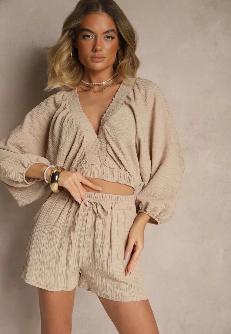 jumelle Set două piese Bej Bluză cu Decolteu Adânc Pantaloni scurți cu Elastic în Talie Gemvia
