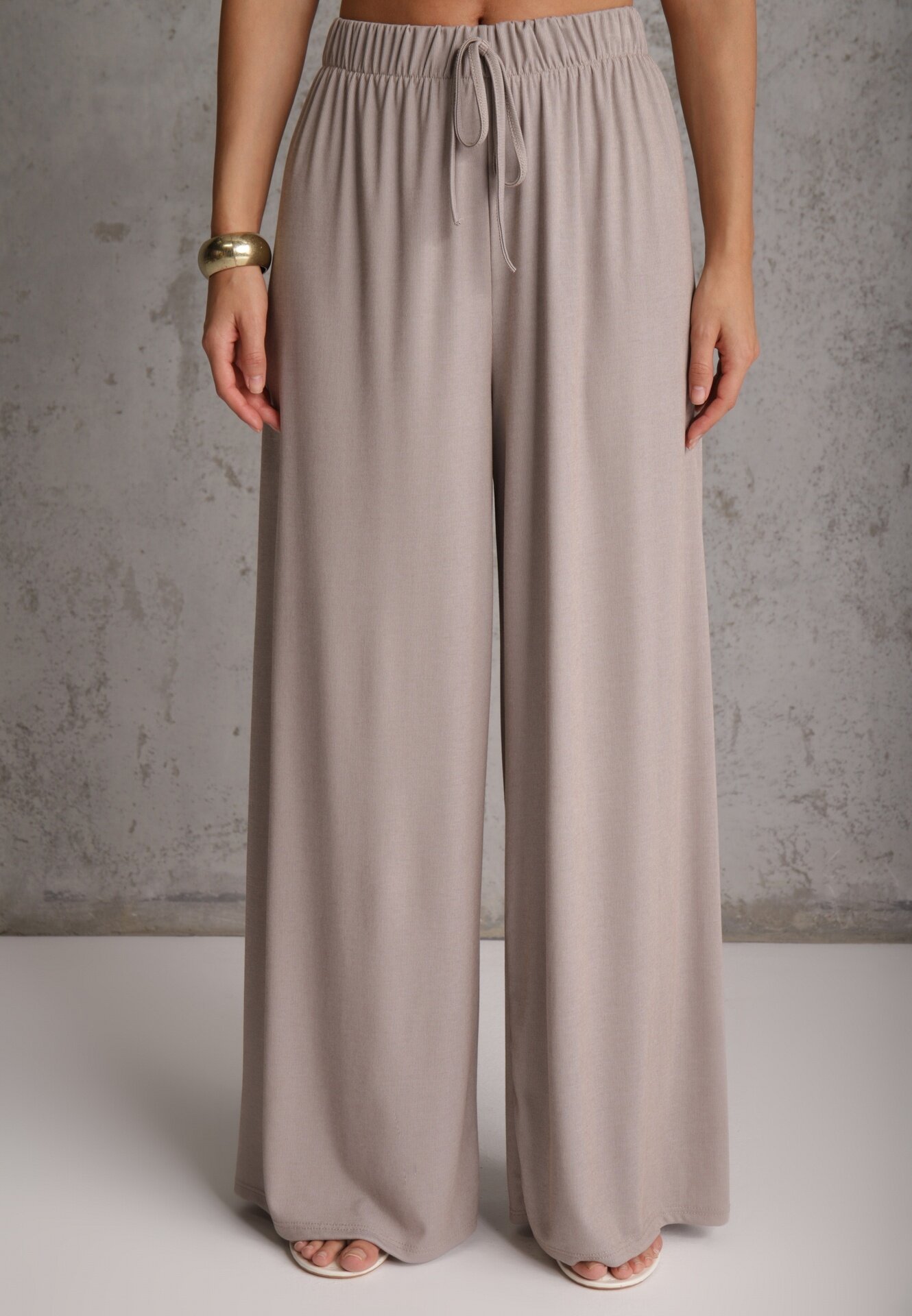 jumelle Set fluid de vară cu vâscoză bluză și pantaloni wide leg Nanassa Bej