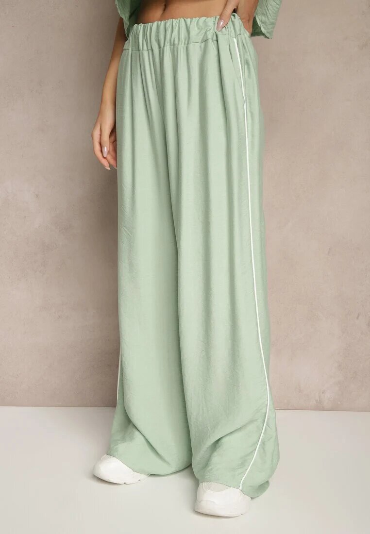 jumelle Set Verde deschis din Viscoză Cămașă cu croi scurt și Pantaloni largi Daviriana