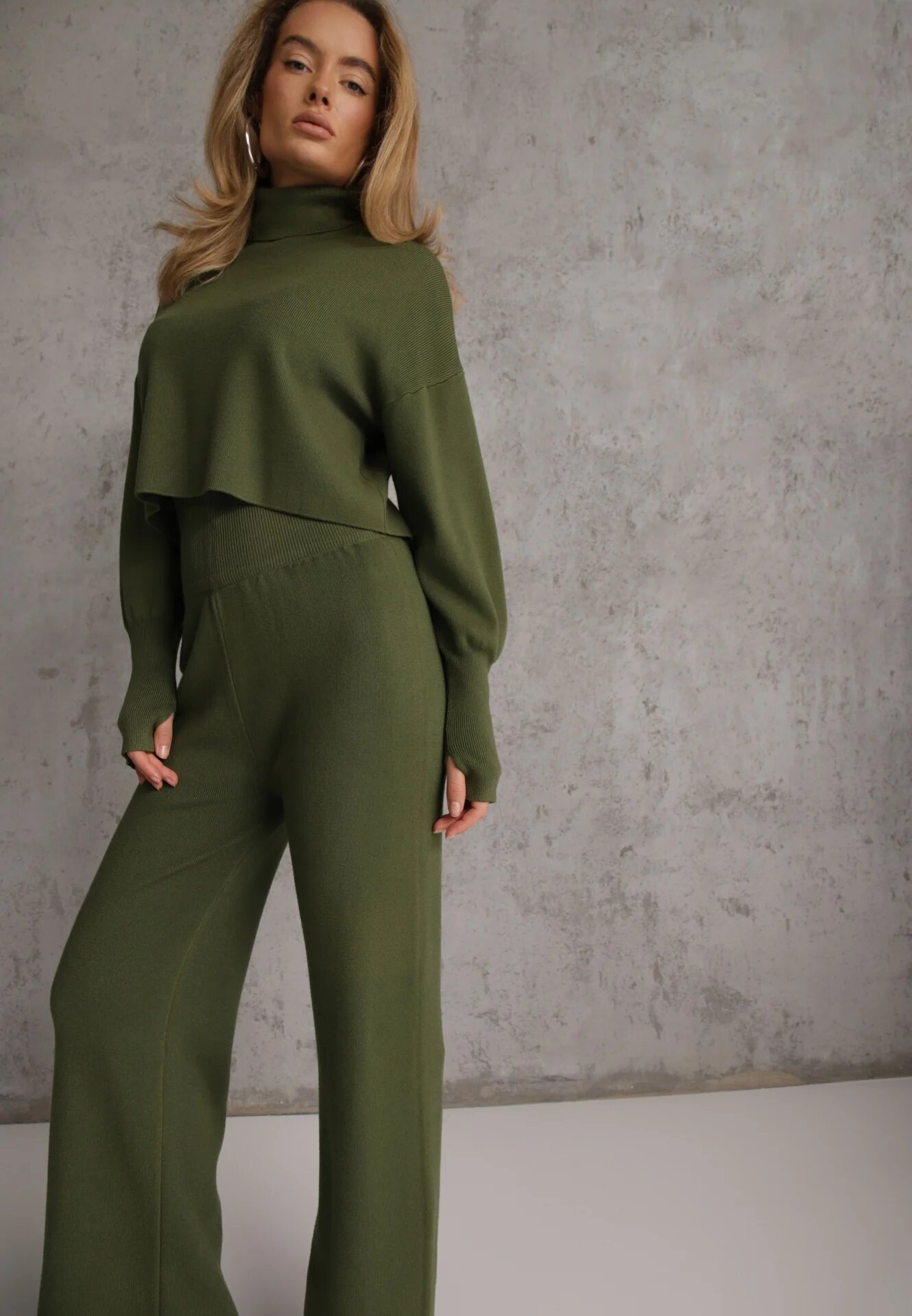  Komplet tricotat Verde cu Vâscoză Pantaloni cu croială largă Bluză cu guler înalt Norathira