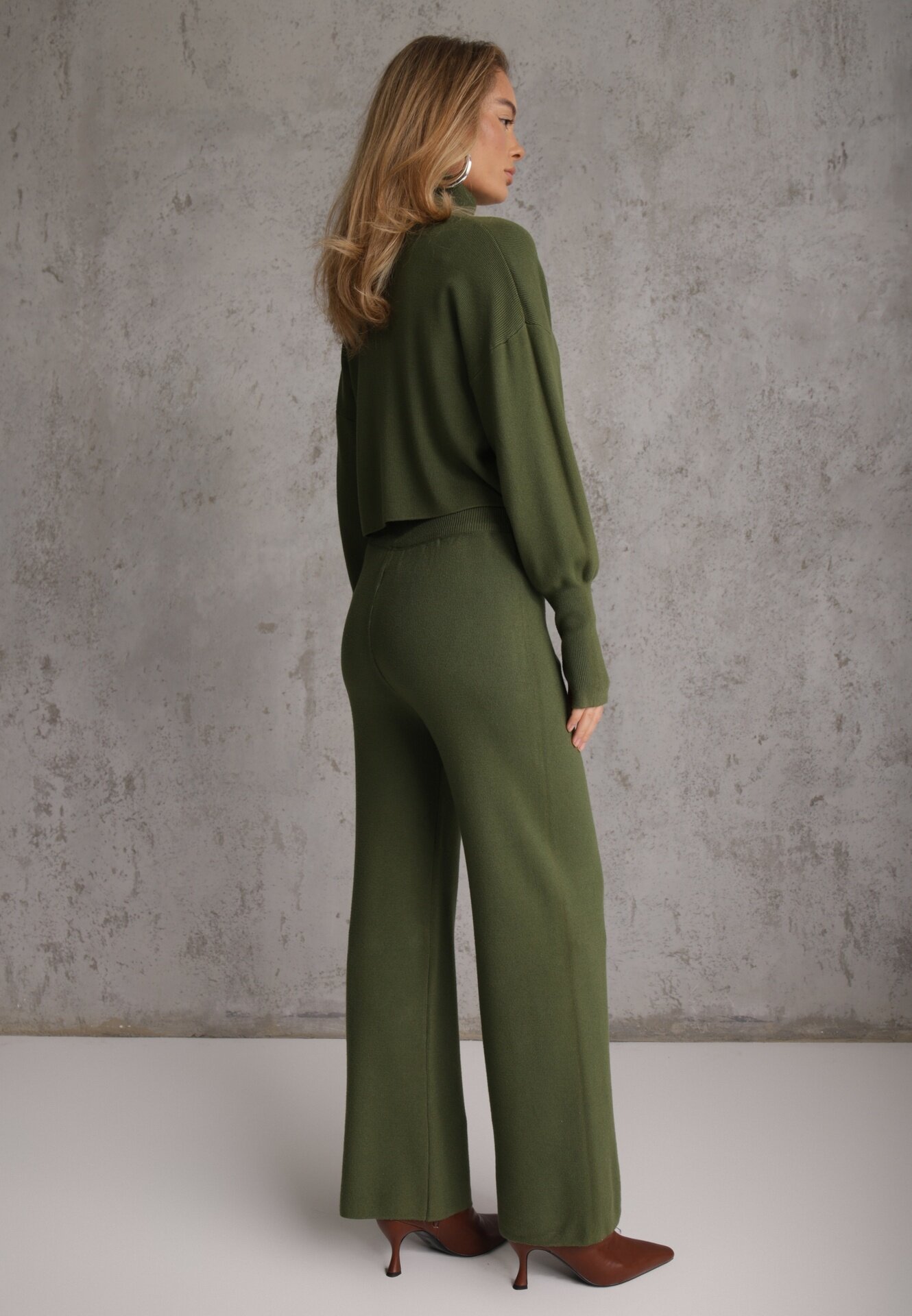  Komplet tricotat Verde cu Vâscoză Pantaloni cu croială largă Bluză cu guler înalt Norathira