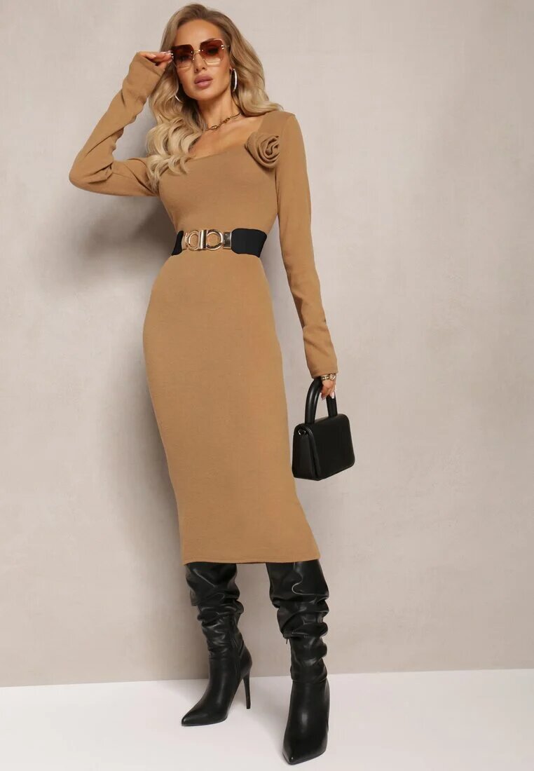 lily rose Rochie bej mulată tricotată cu aplicație floare Sathea