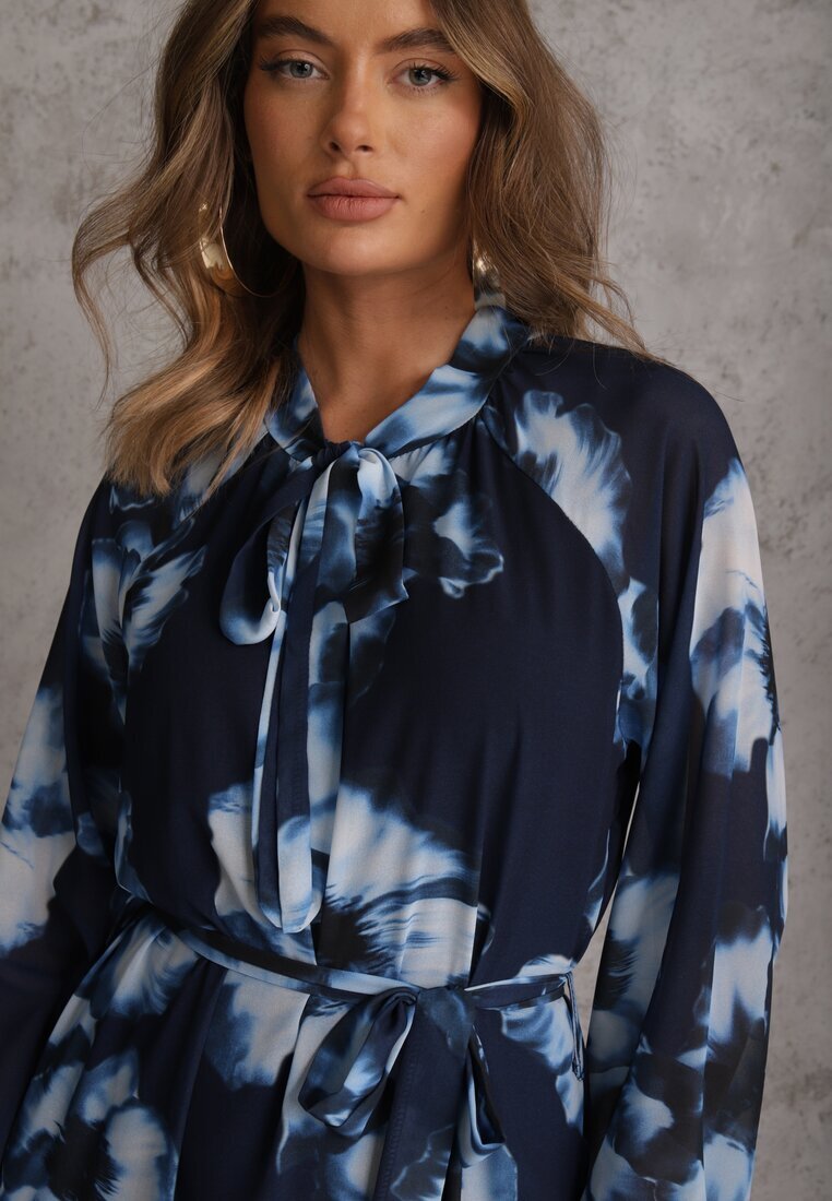 lovery Rochie Bleu marin cu o croială dreaptă cu model floral decorată cu o curea Acexia