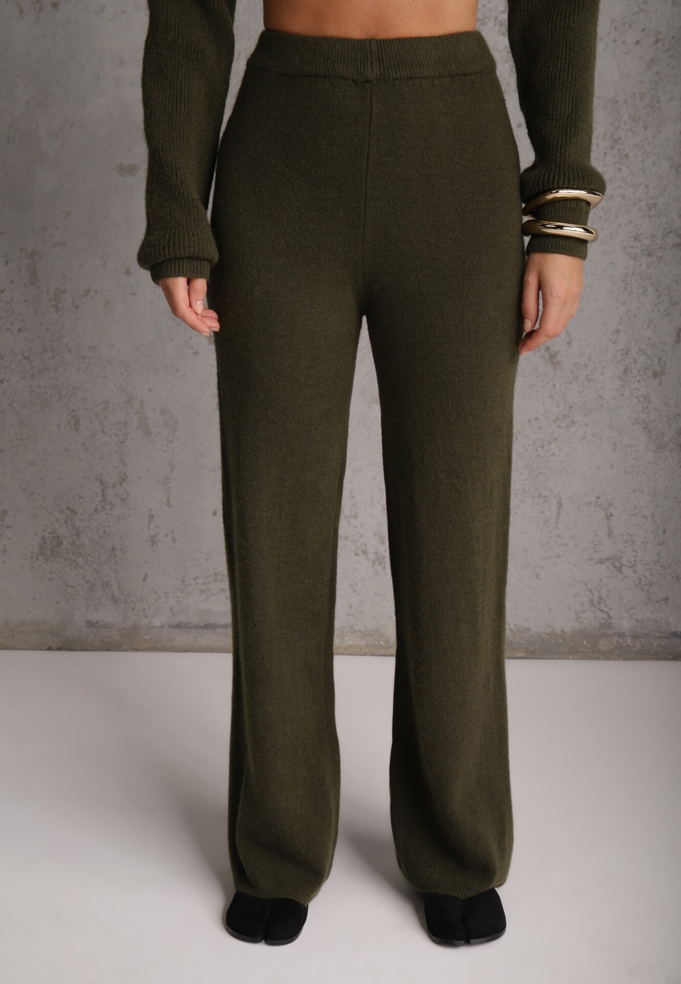 m&d fashion Compleu croșetat cu pantaloni drepți și cu guler înalt cu fermoar Verila Verde închis