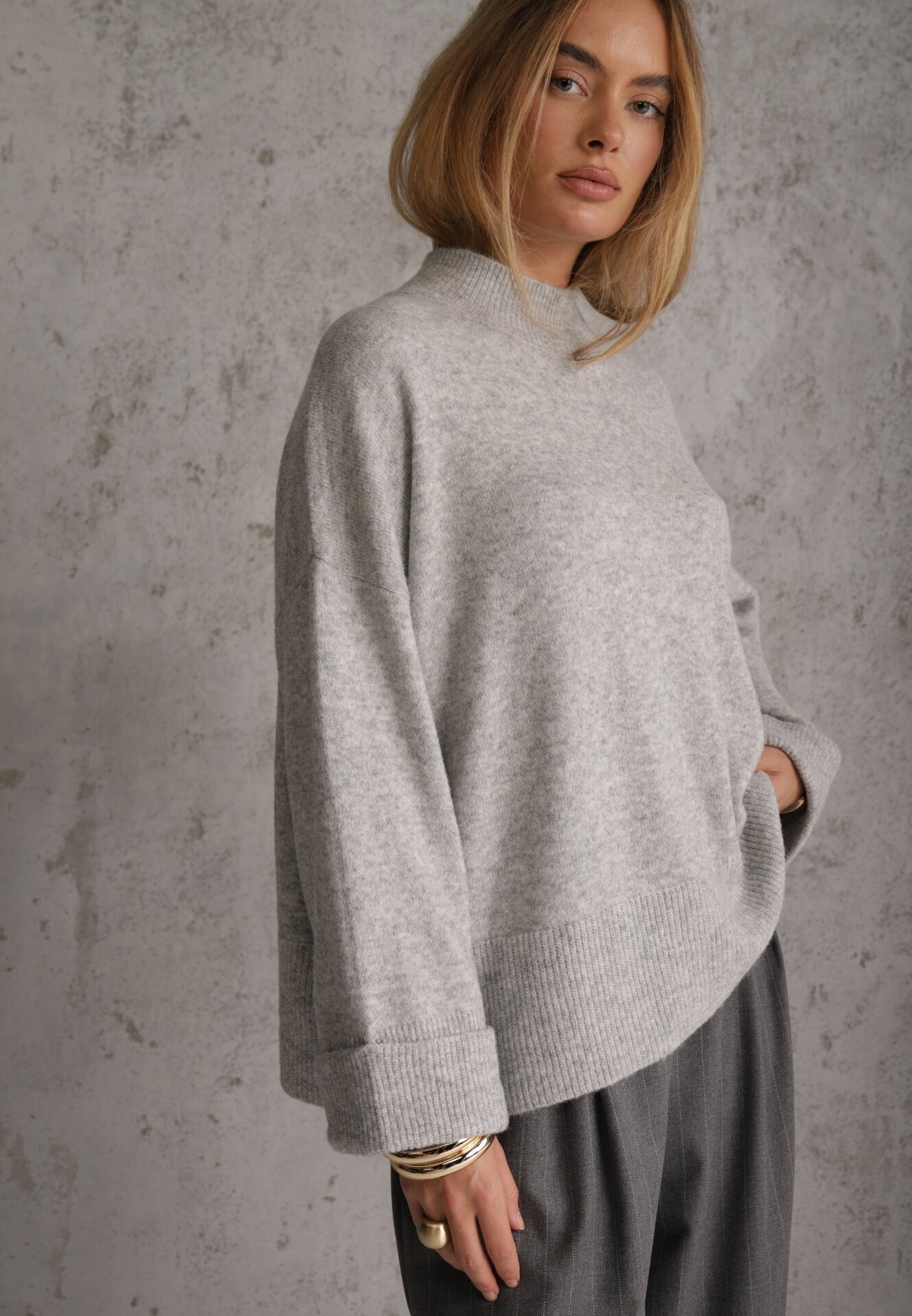 m&d fashion Pulover oversize cu amestec de lână cu guler tip tunică și manșete întoarse Olsenne Gri
