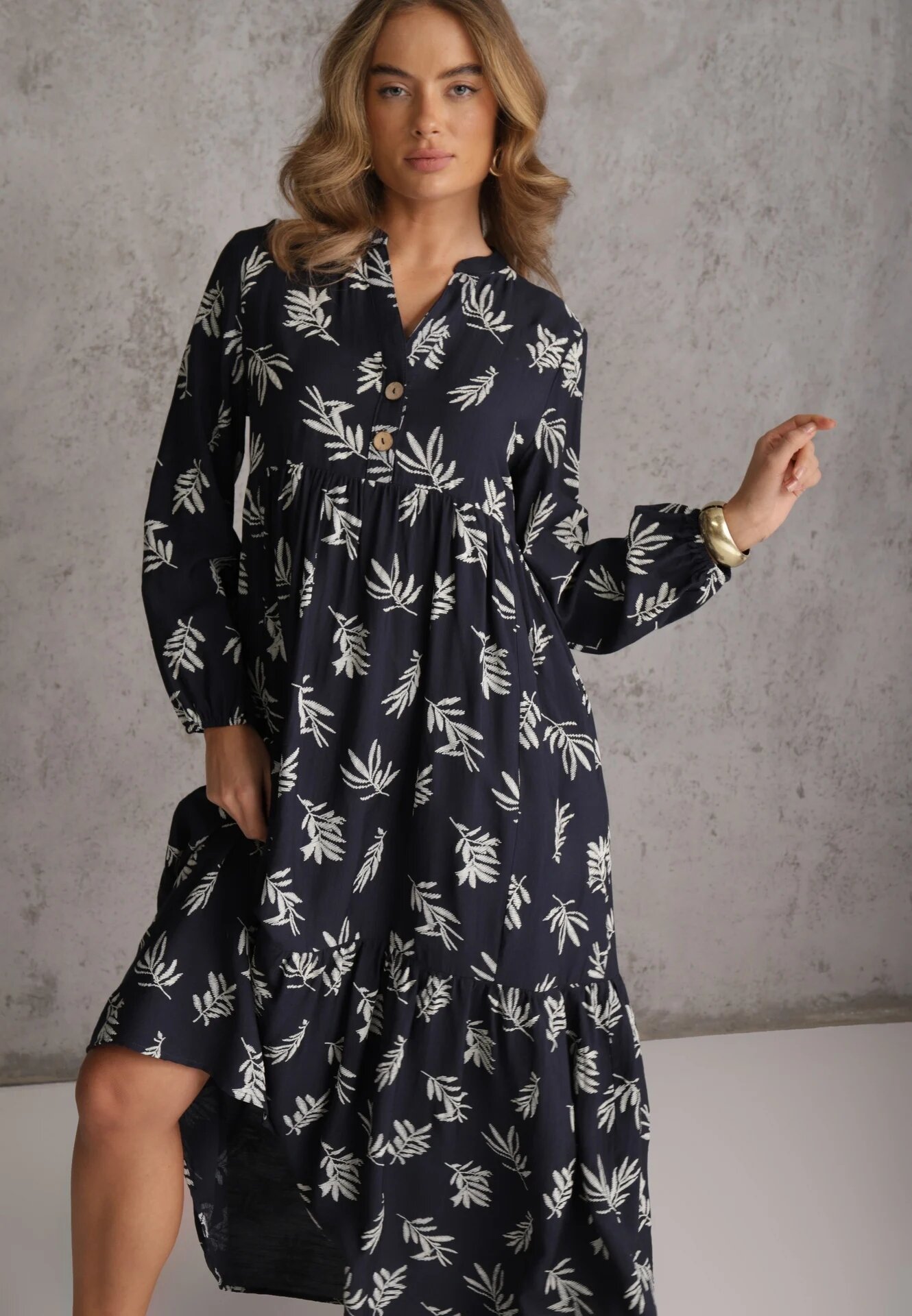 m&d fashion Rochie albastră din viscoză cu croi evazat cu nasturi la decolteu Seave
