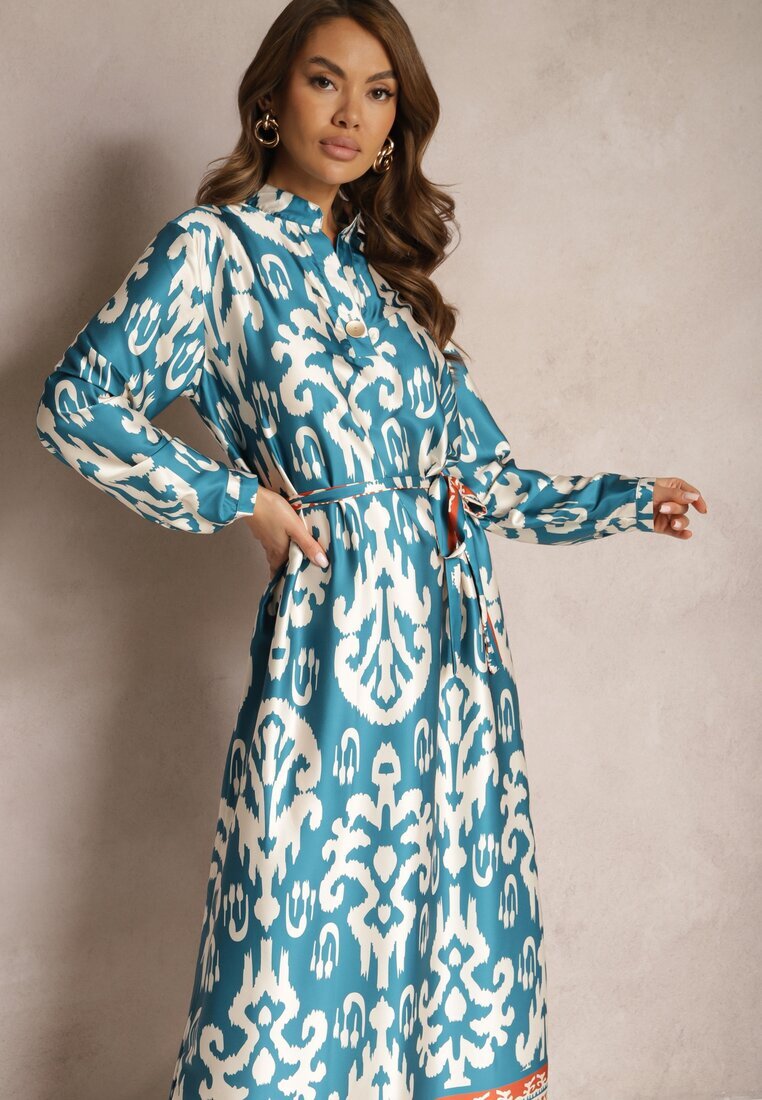 m&d fashion Rochie Casetată Albastră De Satin Cu Cordon În Talie Cu Imprimeu Ornamental Tarosa