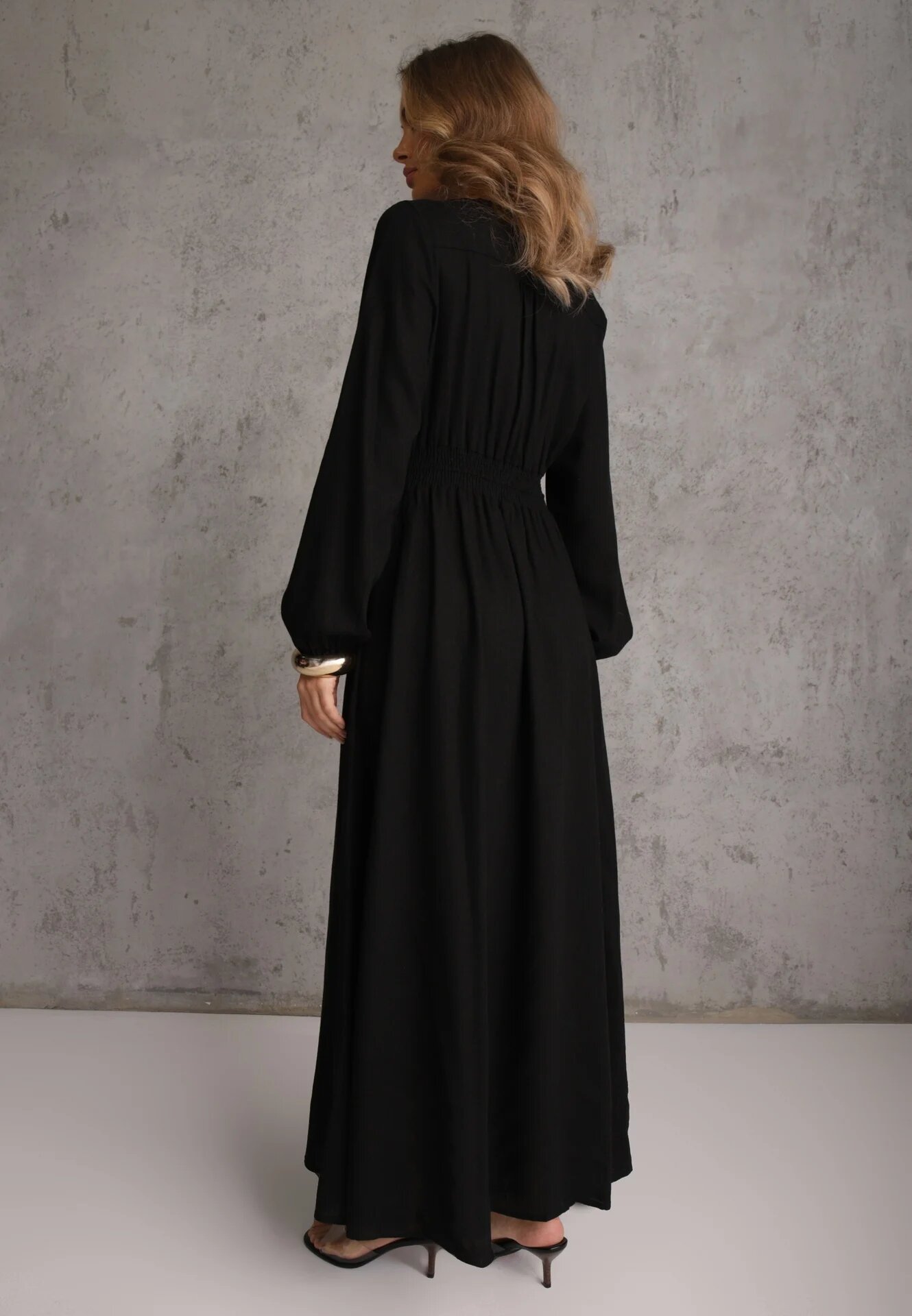 m&d fashion Rochie Neagră din in și viscoză cu croială evazată cu nasturi decorativi Maitena