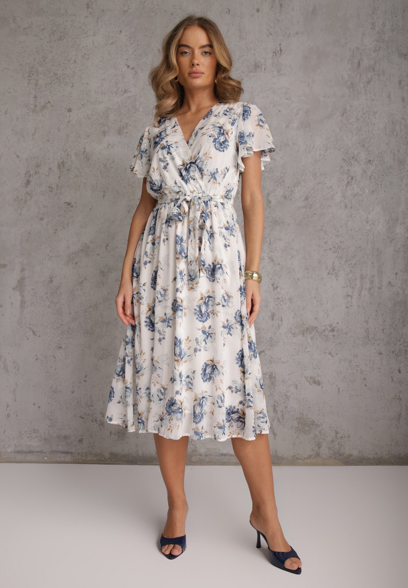 m&d fashion Rochie petrecută albastră cu cordon în talie decorată cu sclipici Plumse