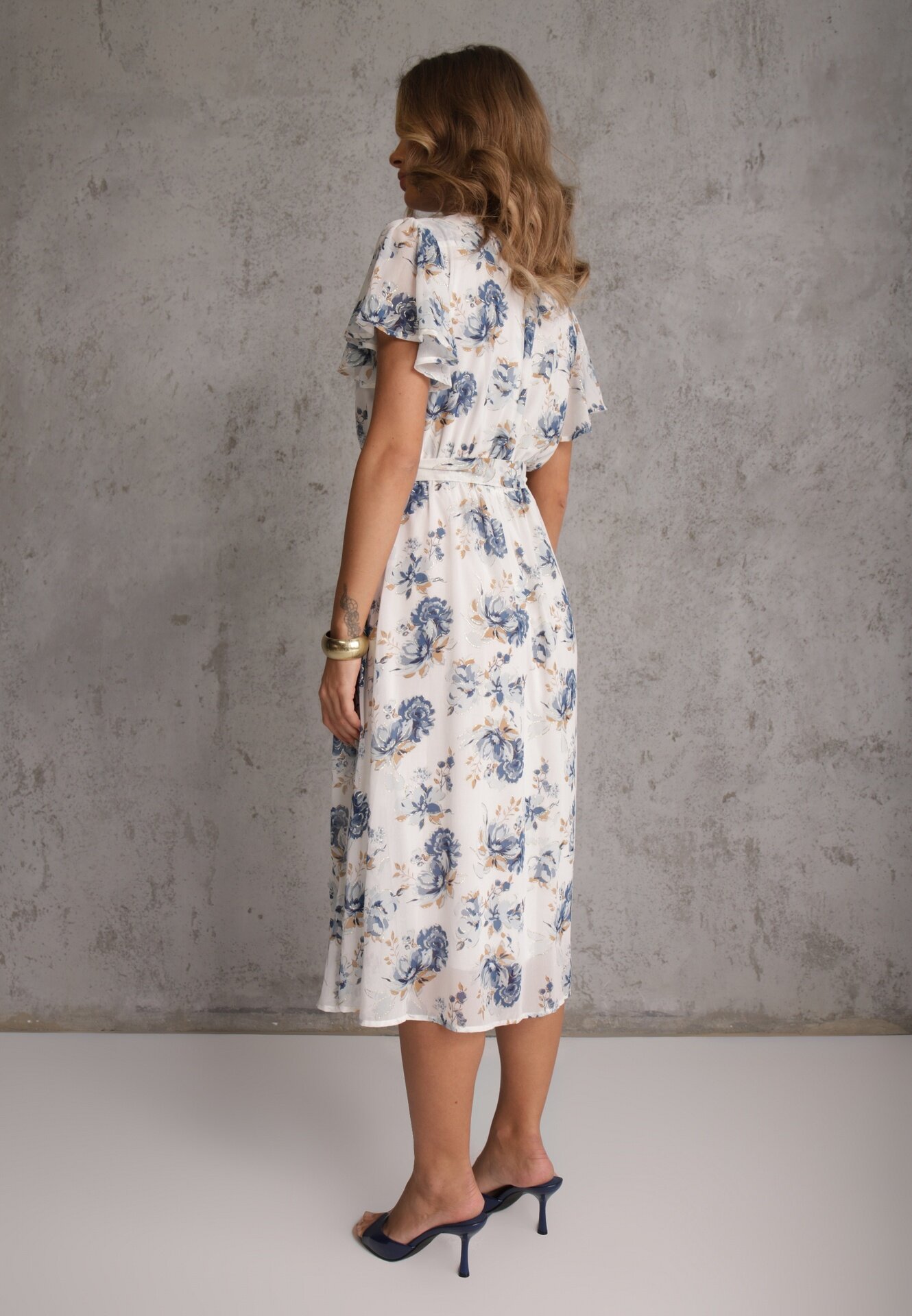 m&d fashion Rochie petrecută albastră cu cordon în talie decorată cu sclipici Plumse