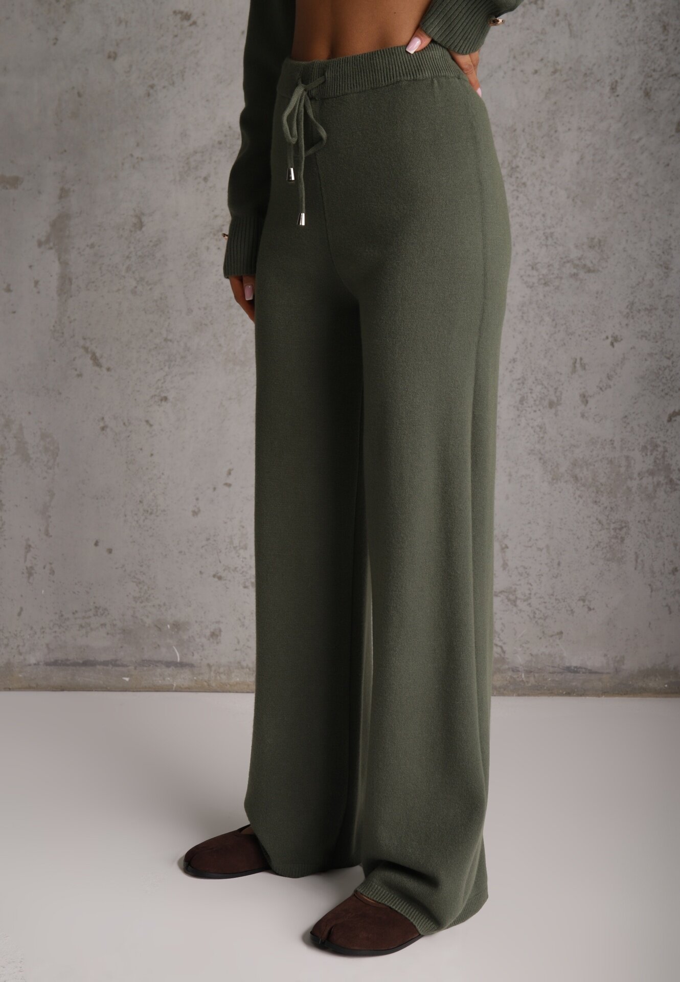 m&d fashion Set cu vâscoză pulover cu nasturi și pantaloni largi Rarellia Verde închis