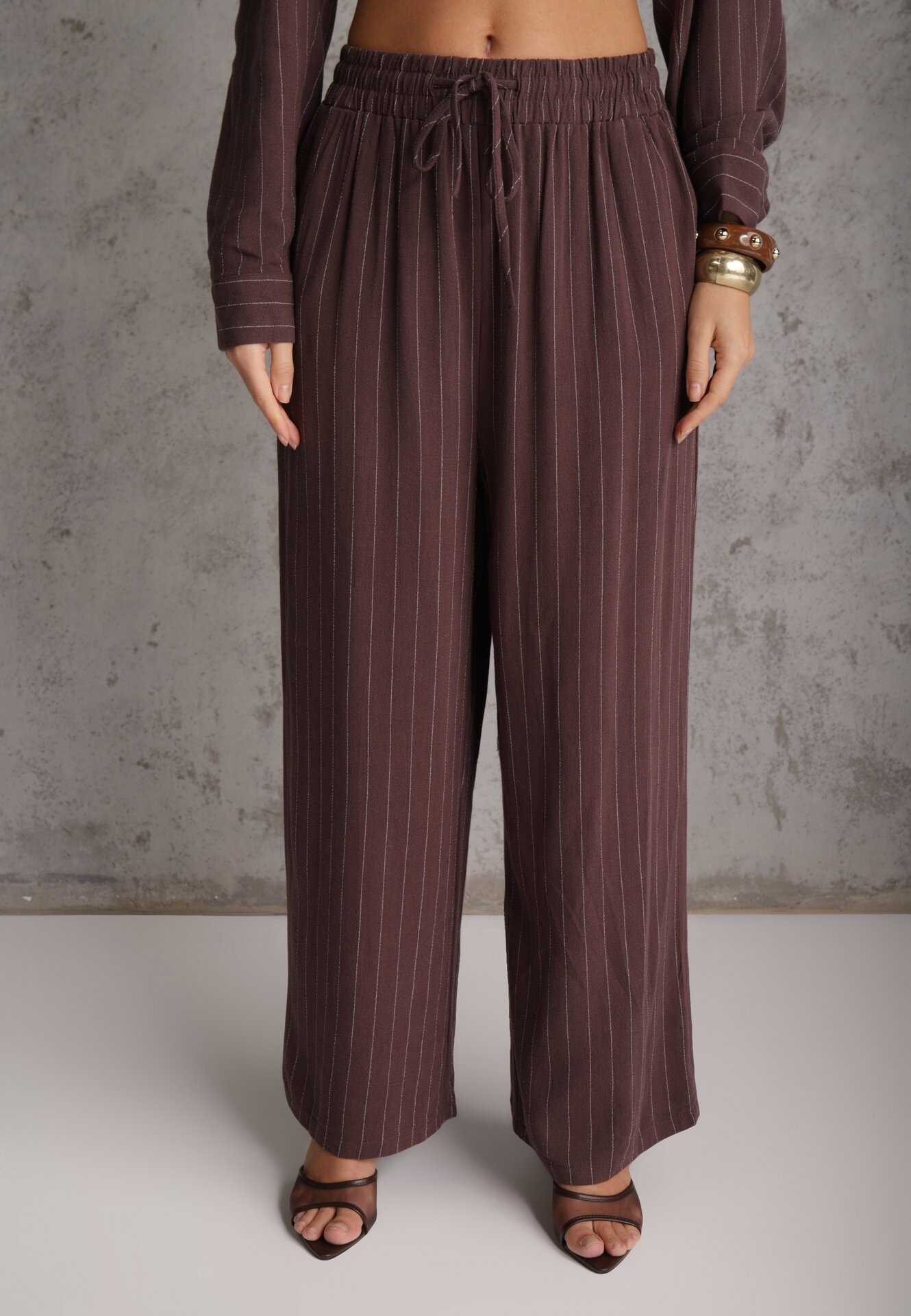 m&d fashion Set Maro din Viscoză și In cu Dungi Fine Cămașă și Pantaloni Wide Leg Cliffesa