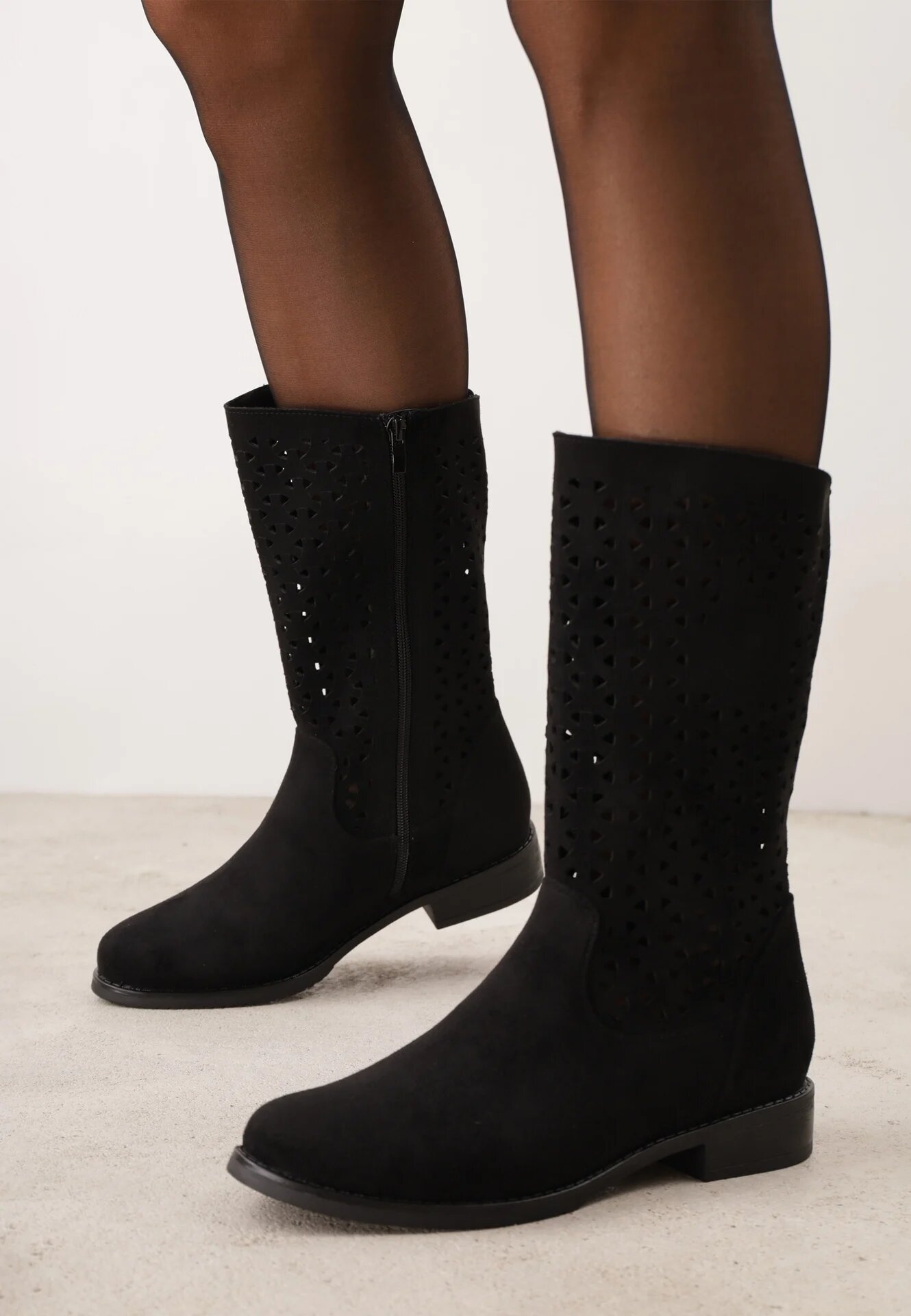 m.daszynski Botine Negre