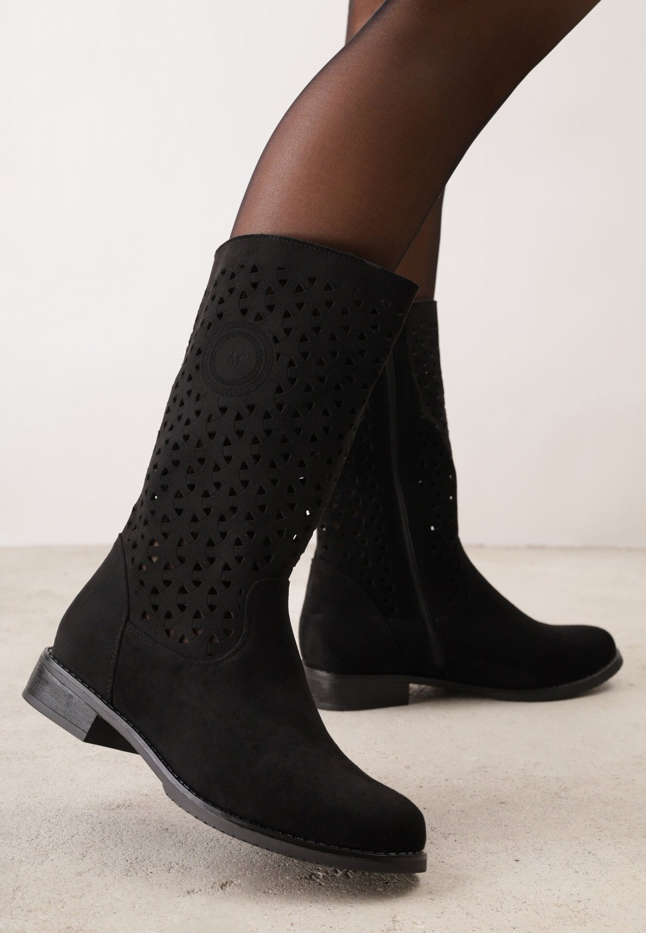 m.daszynski Botine Negre