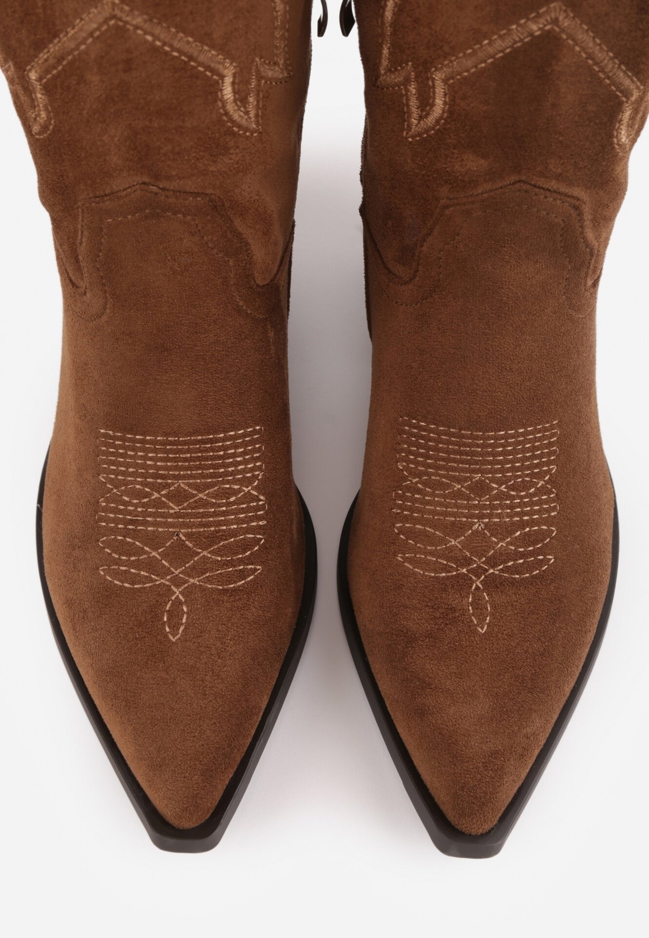 marquiiz Ciocate pe toc conic decorate cu broderie Resita Maro