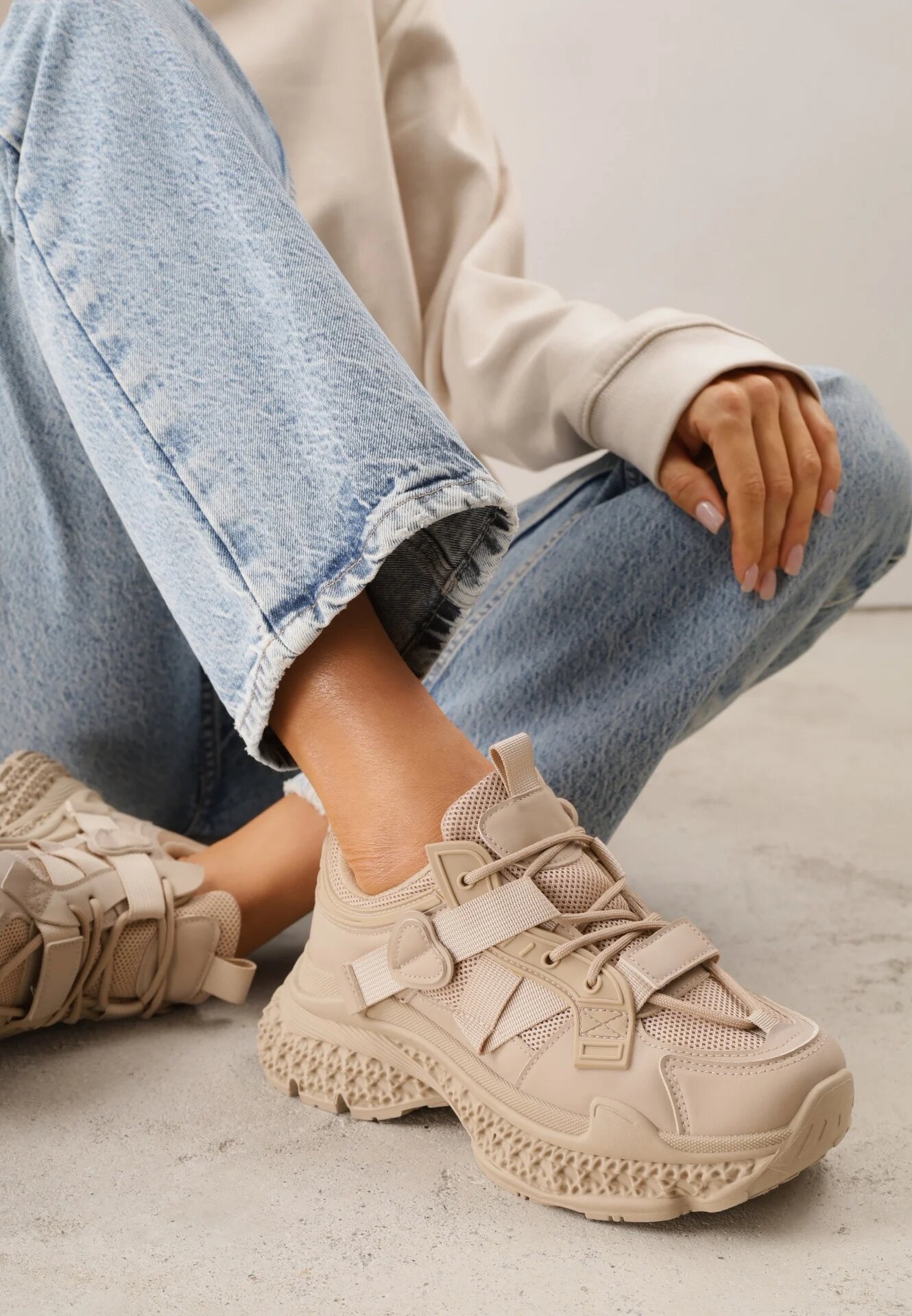 marquiiz Sneakers chunky pe platformă texturată cu emblemă în formă de inimă Chylera Bej închis