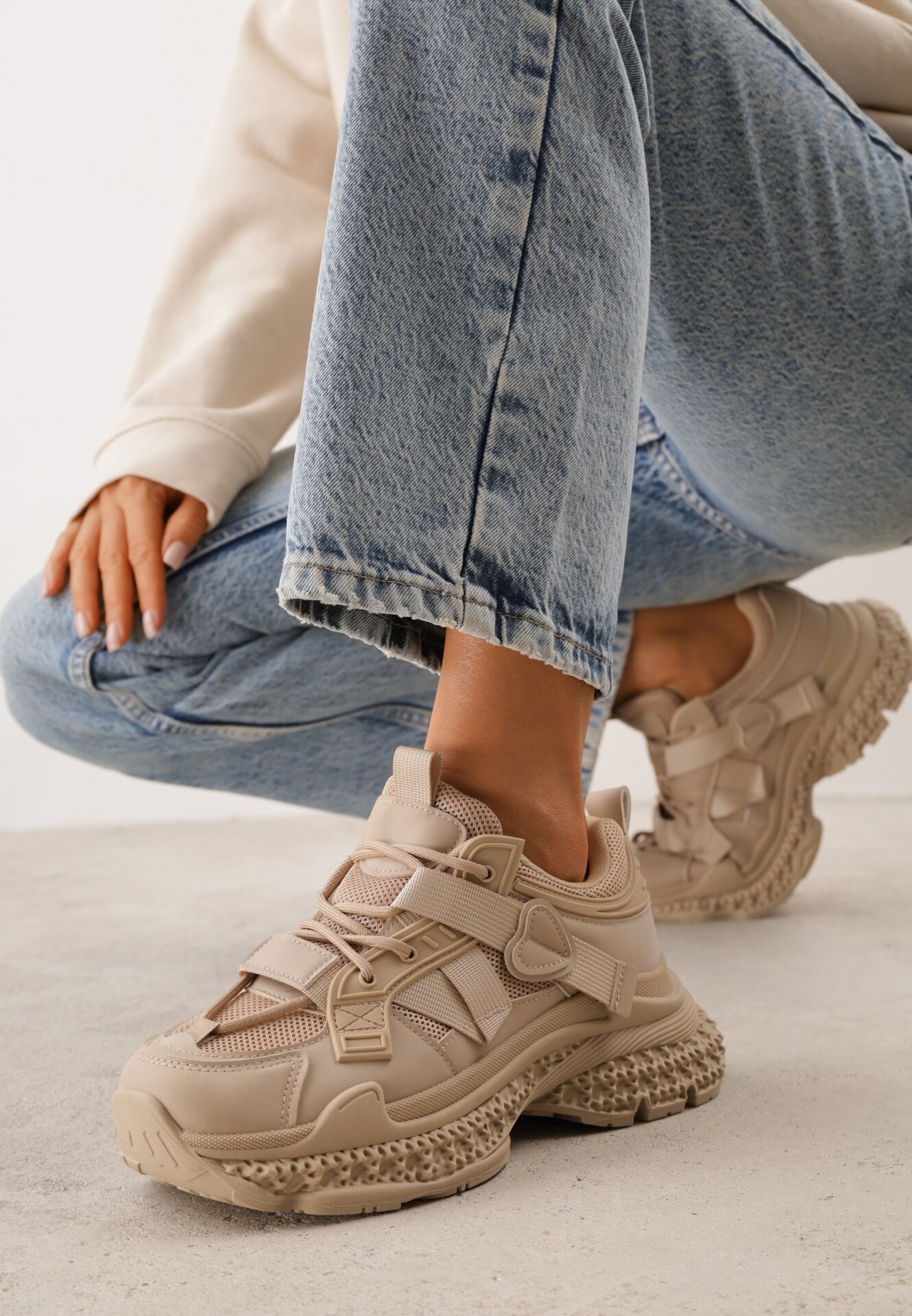 marquiiz Sneakers chunky pe platformă texturată cu emblemă în formă de inimă Chylera Bej închis