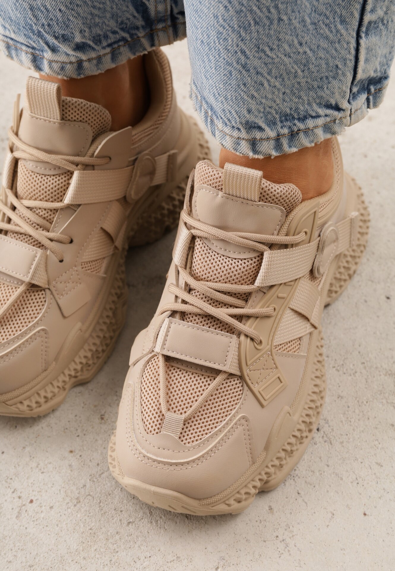 marquiiz Sneakers chunky pe platformă texturată cu emblemă în formă de inimă Chylera Bej închis