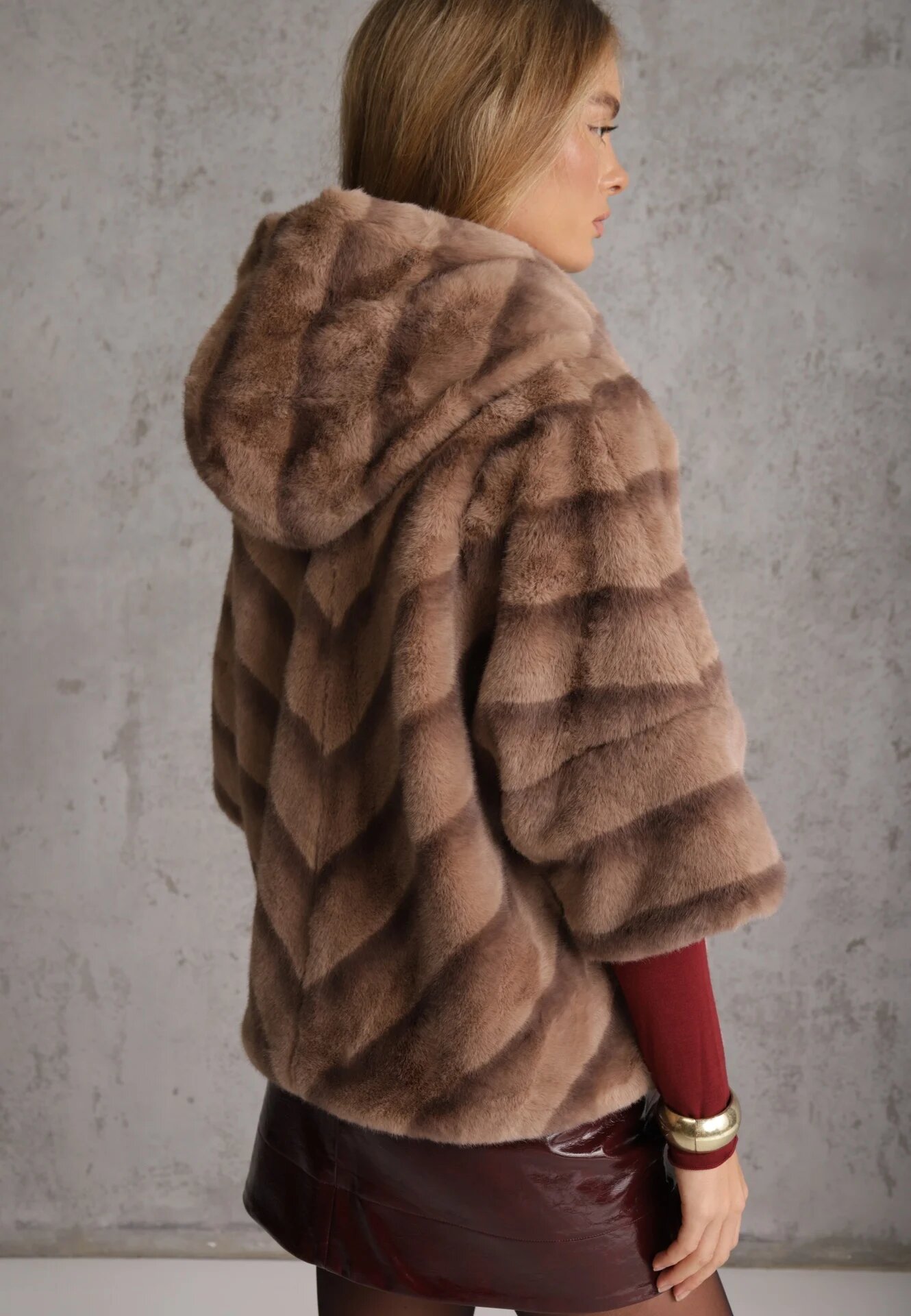 melya by melody Jachetă de blană bej cu croi oversize cu glugă și mâneci 3/4 Titene