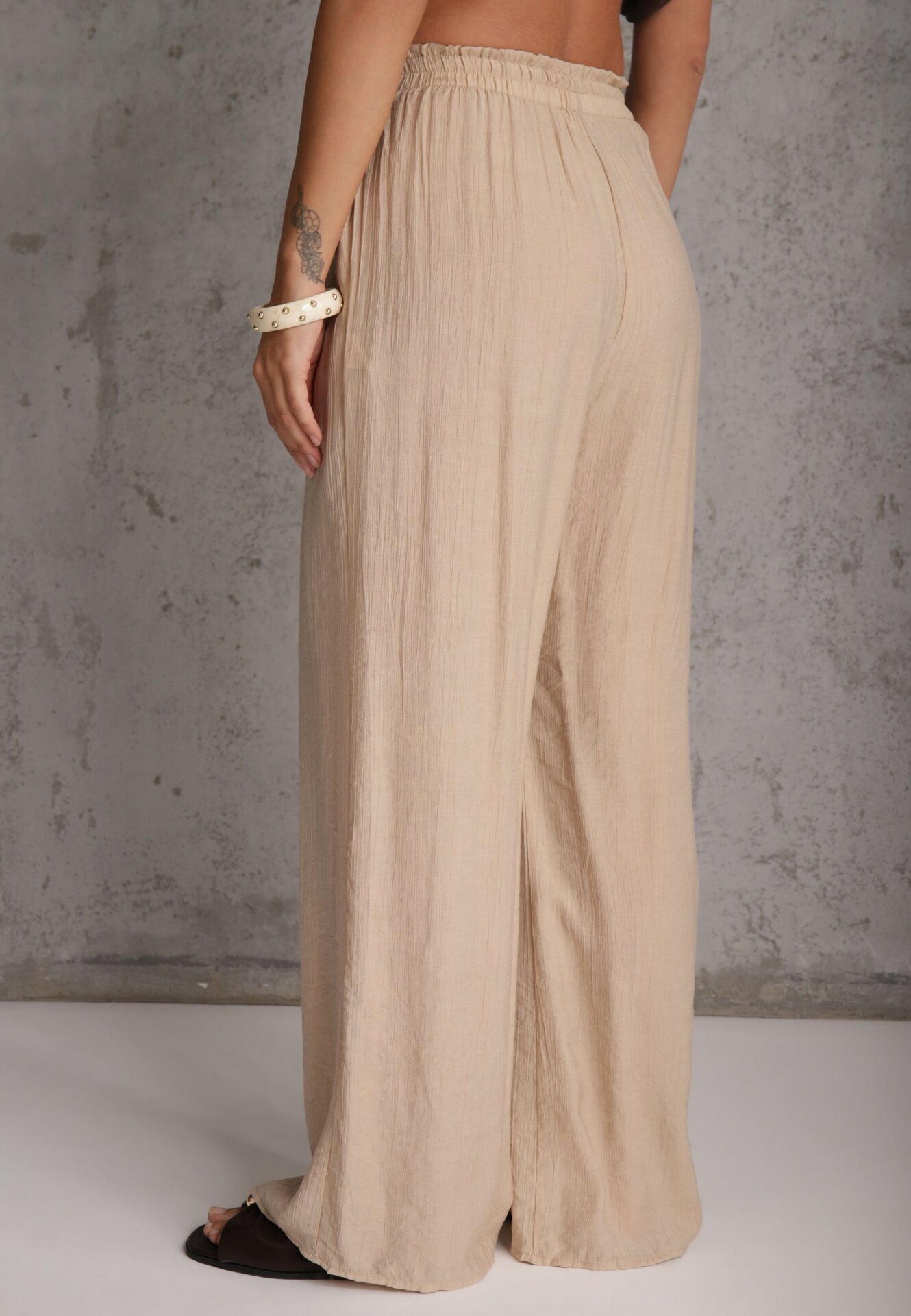 melya by melody Pantaloni Bej Largi din Viscoză și cu elastic în talie Abyga