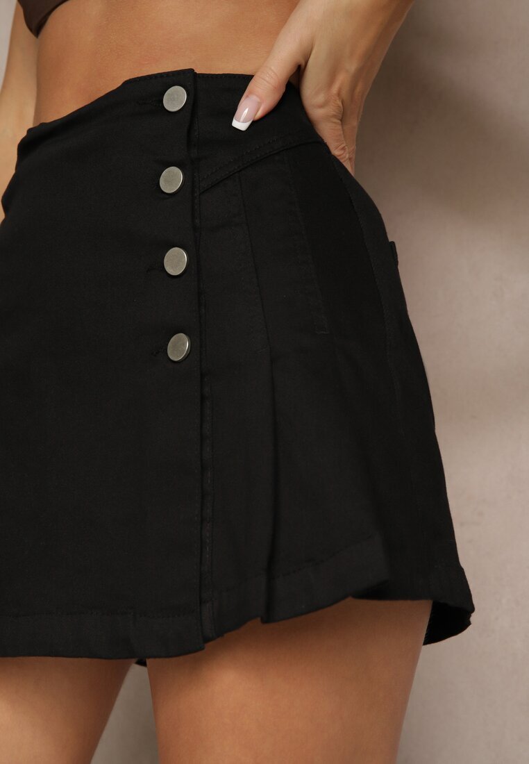milas91 Fustă-pantaloni scurți Negre din Denim cu nasturi decorativi Viviellae