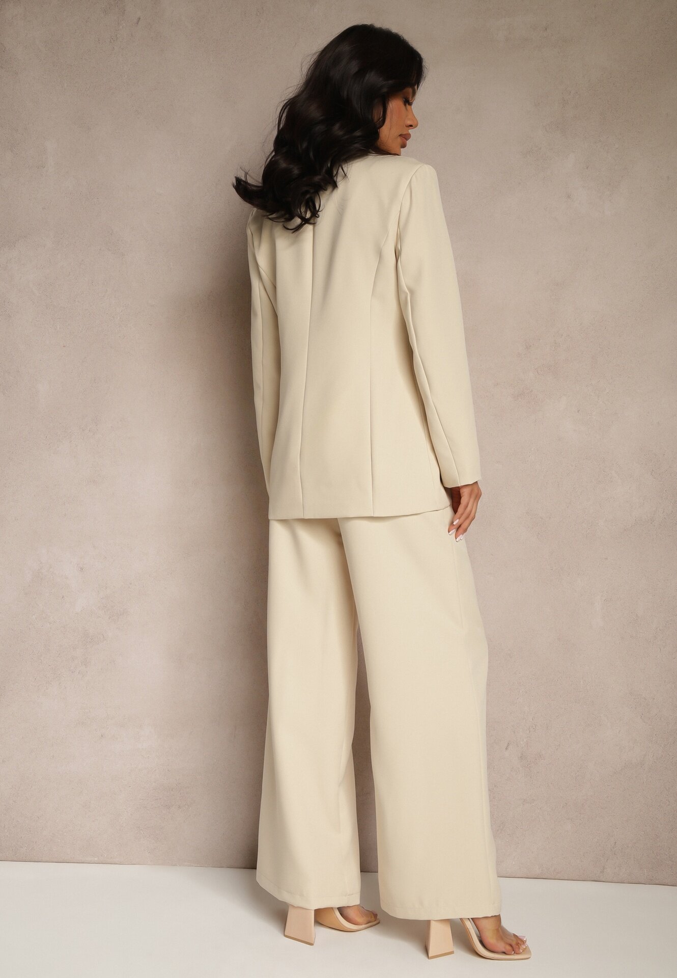 new collection Costum Bej Pantaloni și Sacou cu Umerii Întăriți Sonavienna