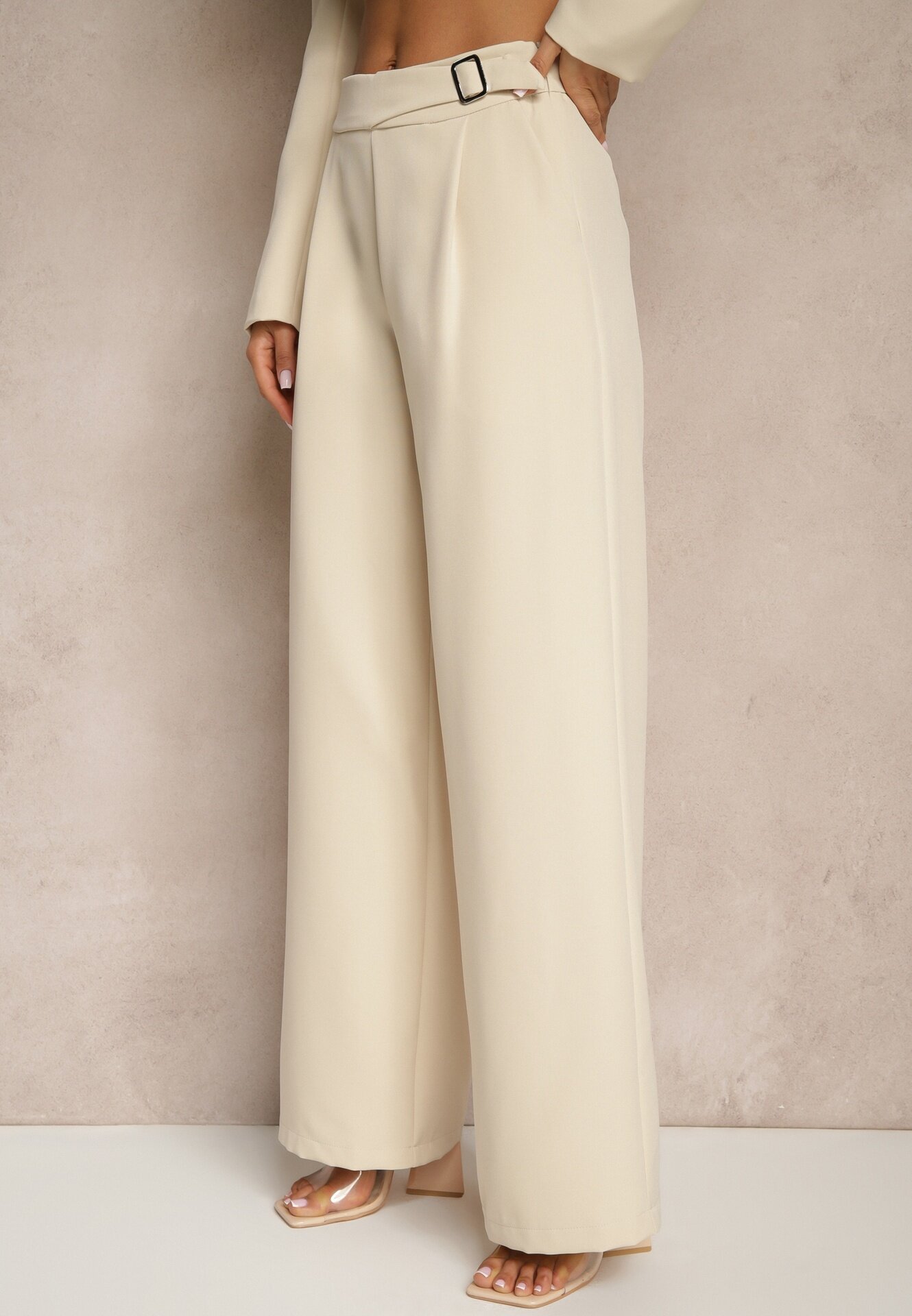 new collection Costum Bej Pantaloni și Sacou cu Umerii Întăriți Sonavienna