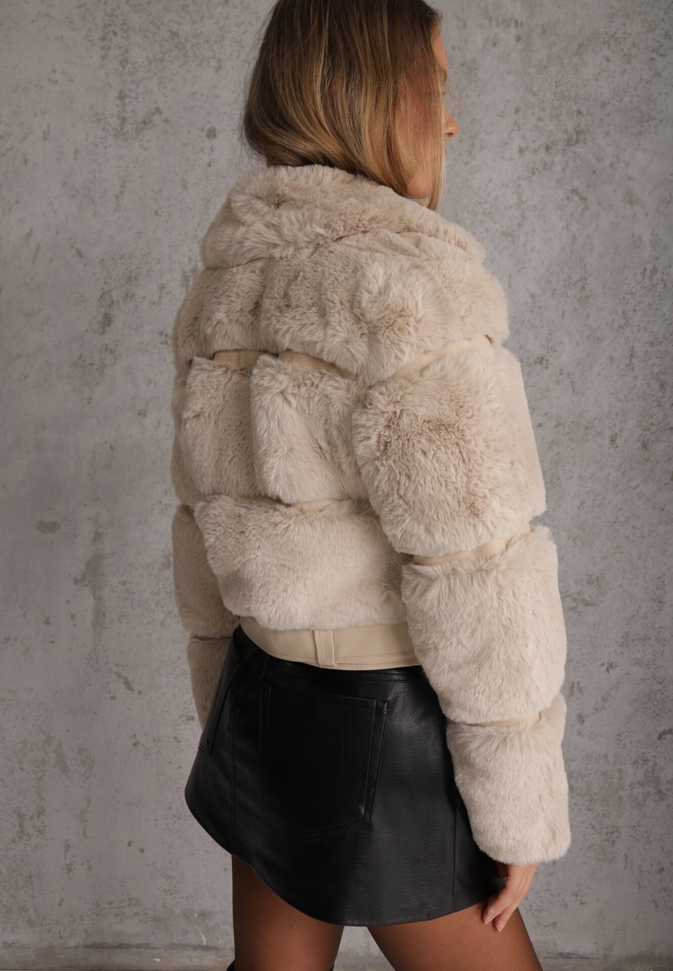 new collection Geacă Bej cu Blană Shetty