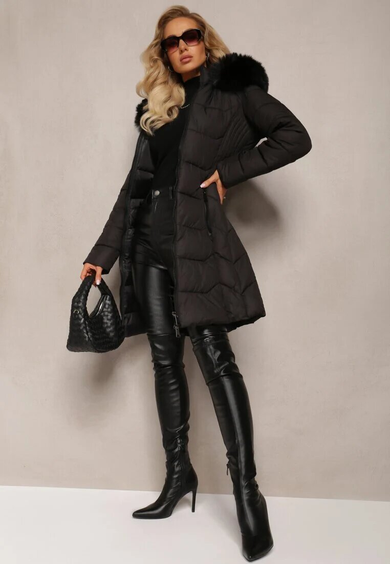 new collection Geacă Neagră cu matlasare clasică și glugă cu blană Aronnis