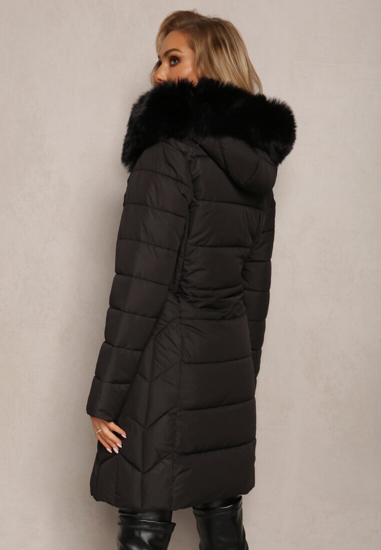 new collection Geacă Neagră cu matlasare clasică și glugă cu blană Aronnis
