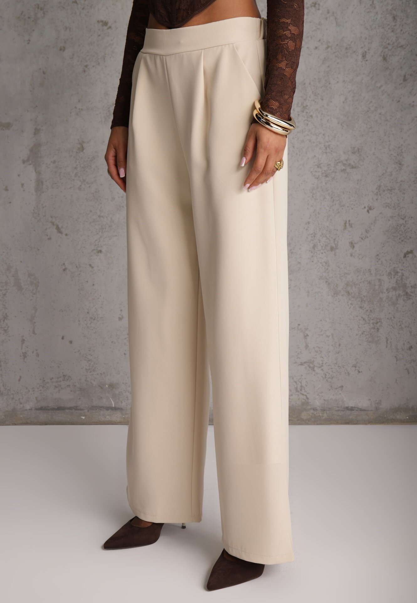 new collection Pantaloni largi bej deschis în stil elegant Hanessame
